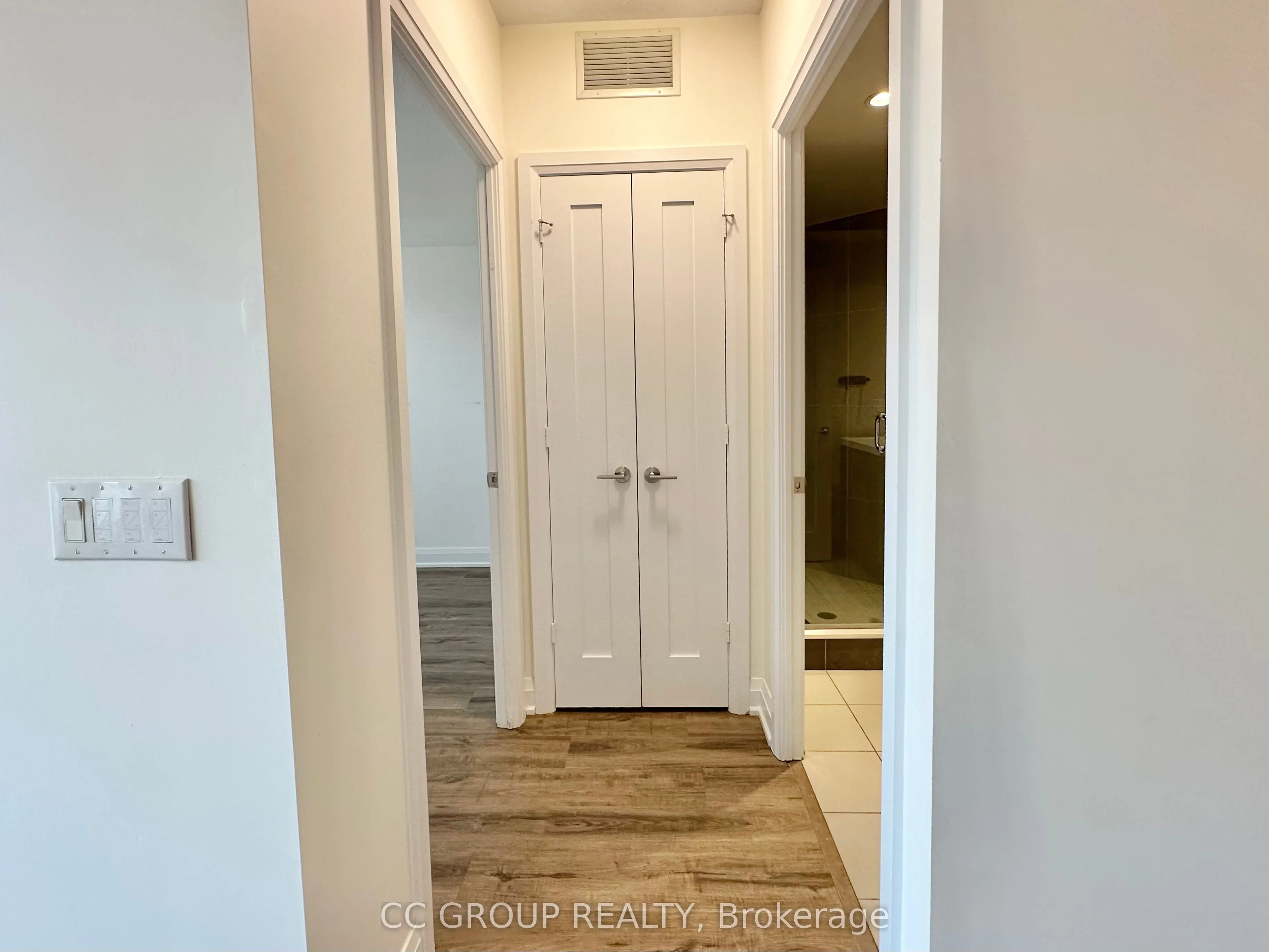 5 Sheppard Avenue E, #2222