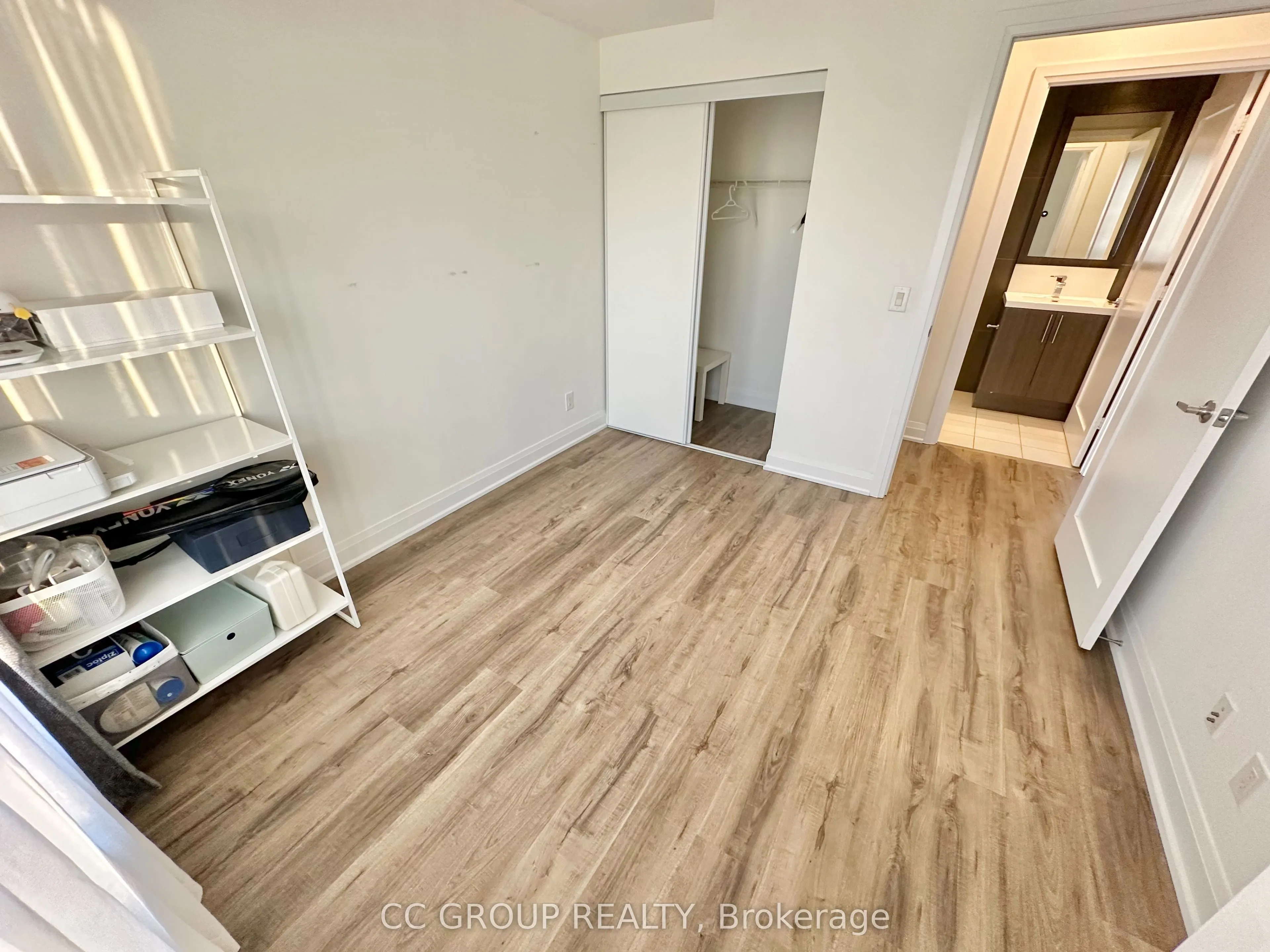 5 Sheppard Avenue E, #2222