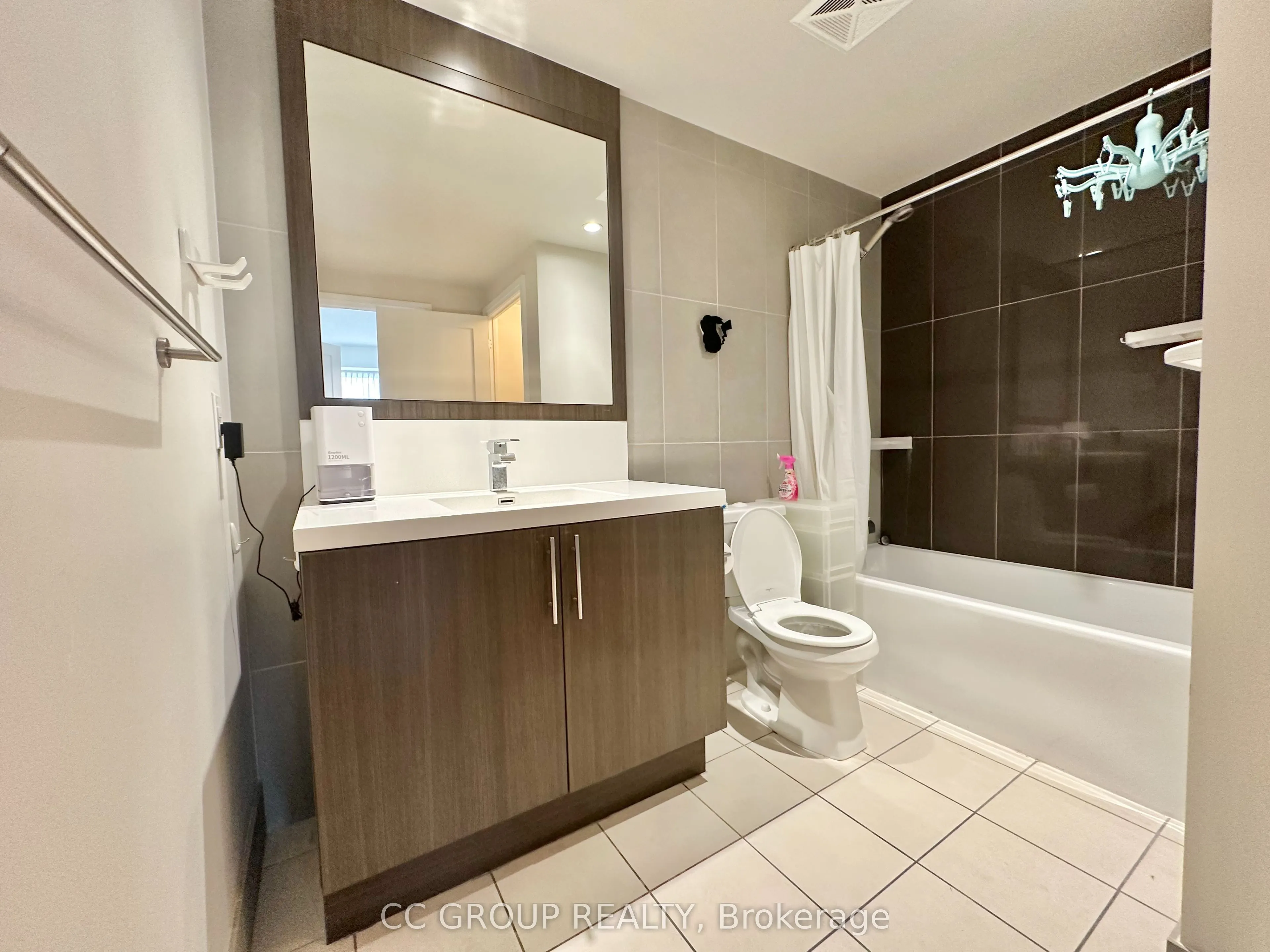 5 Sheppard Avenue E, #2222