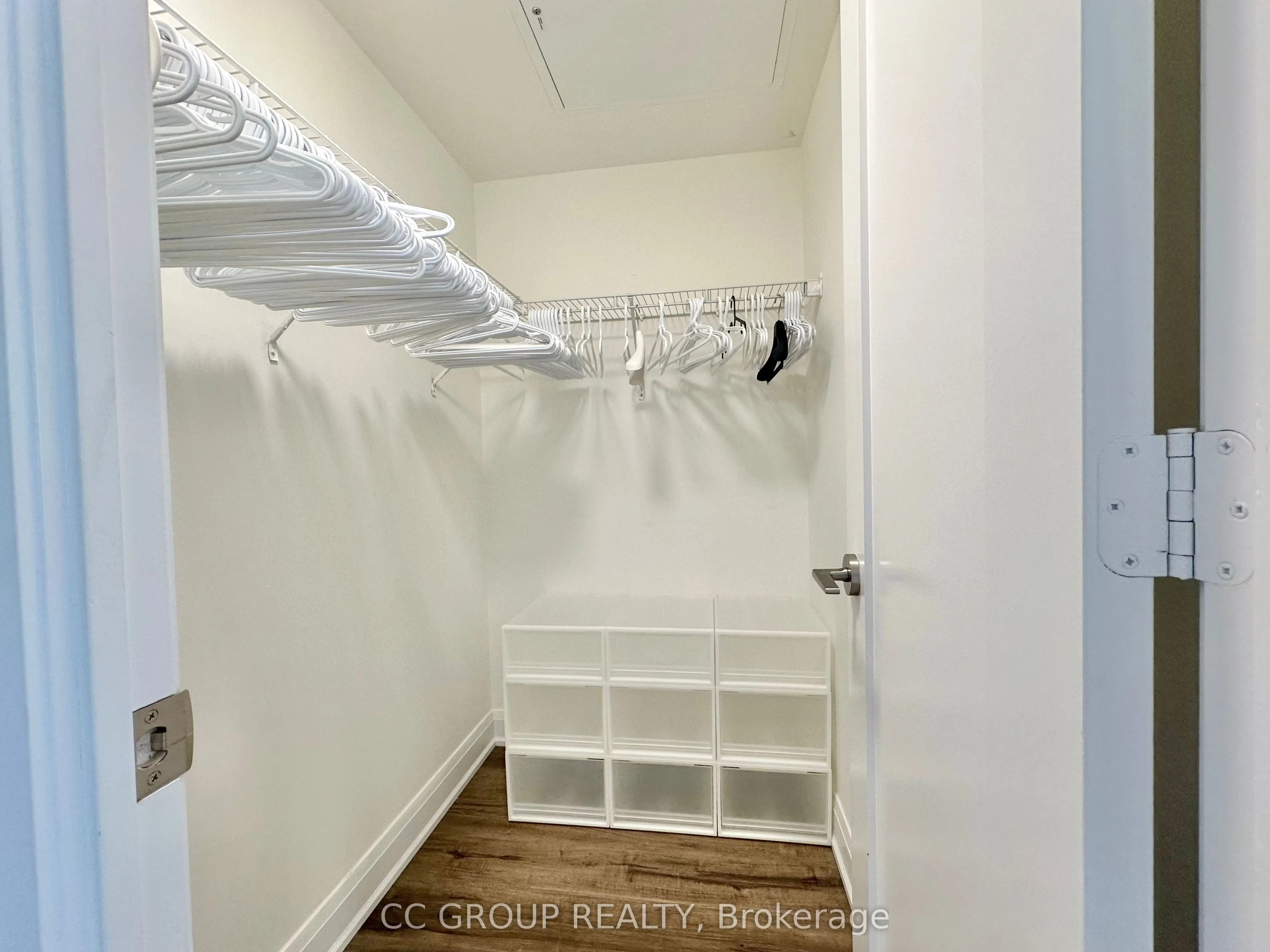 5 Sheppard Avenue E, #2222