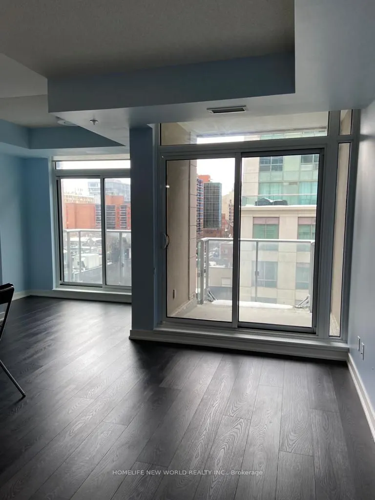 199 Richmond Street W, #702