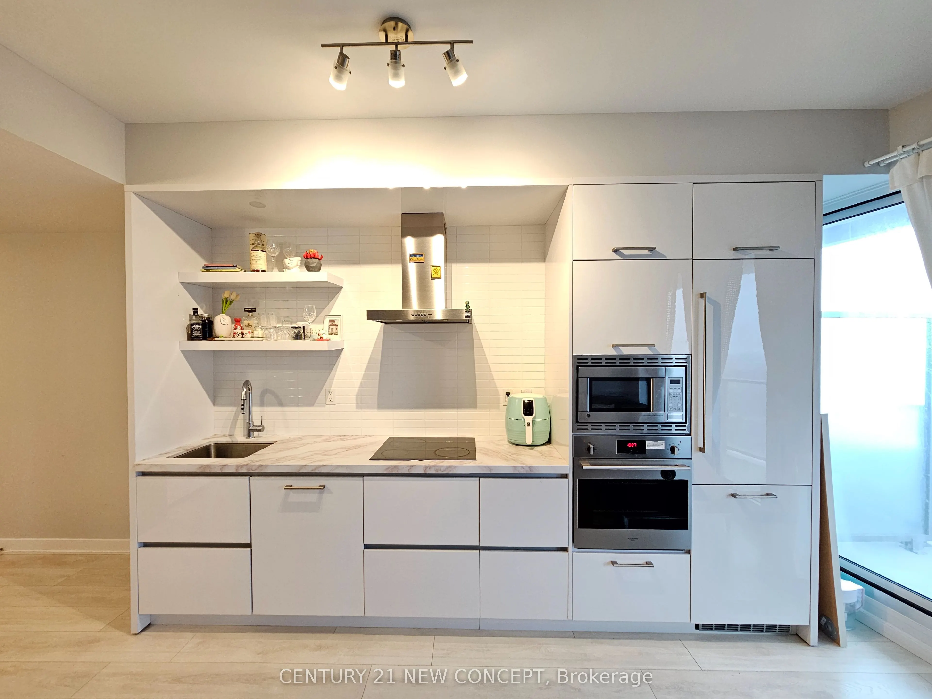 2221 Yonge Street, #4905