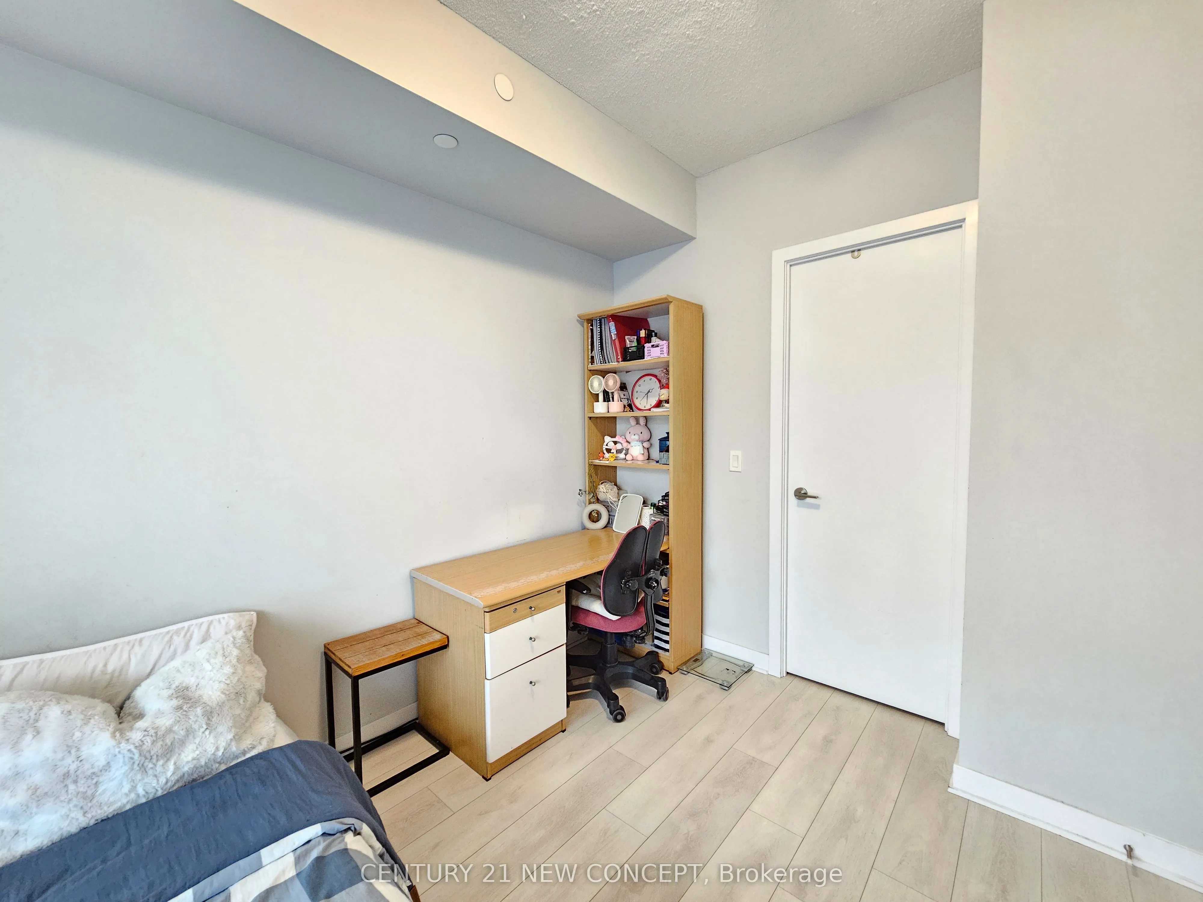 2221 Yonge Street, #4905