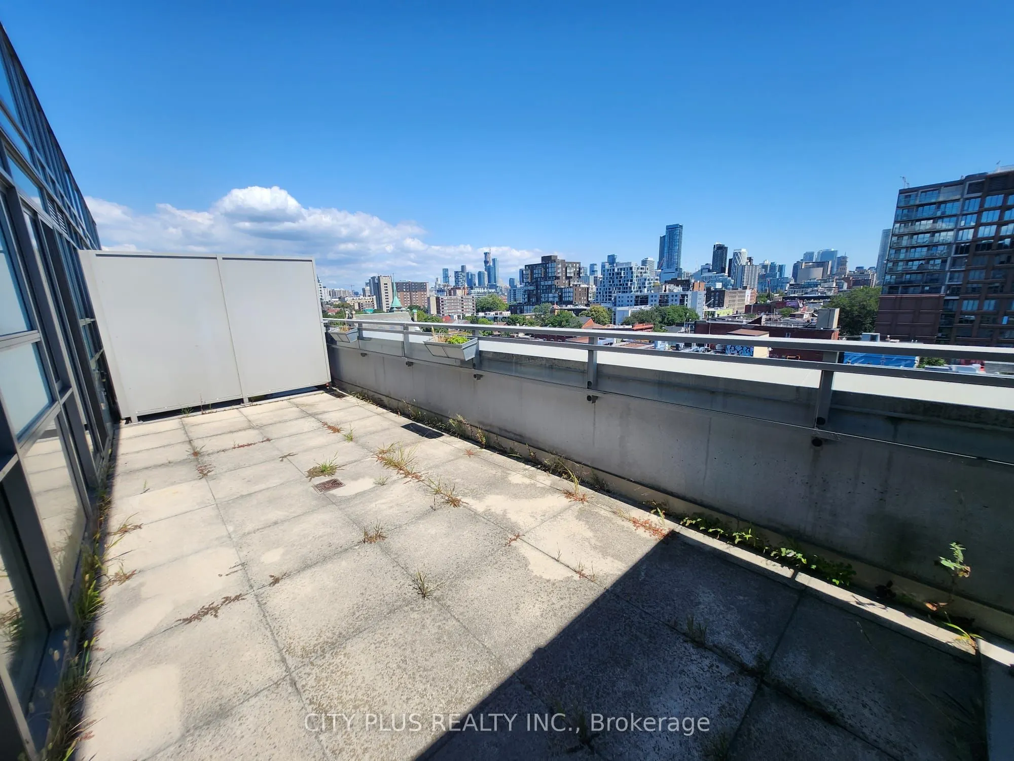 156 Portland Street, #611