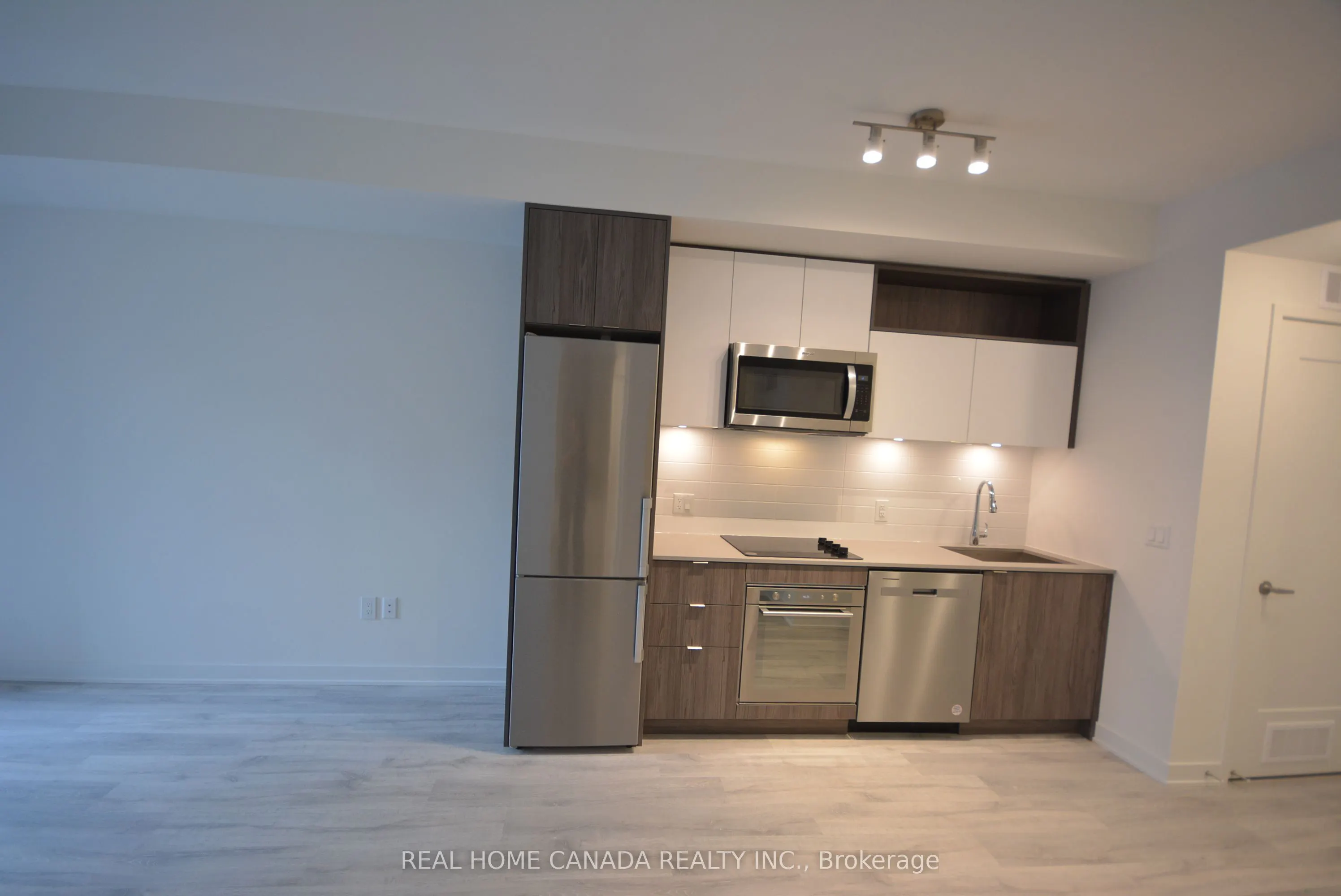 60 Princess Street, #519