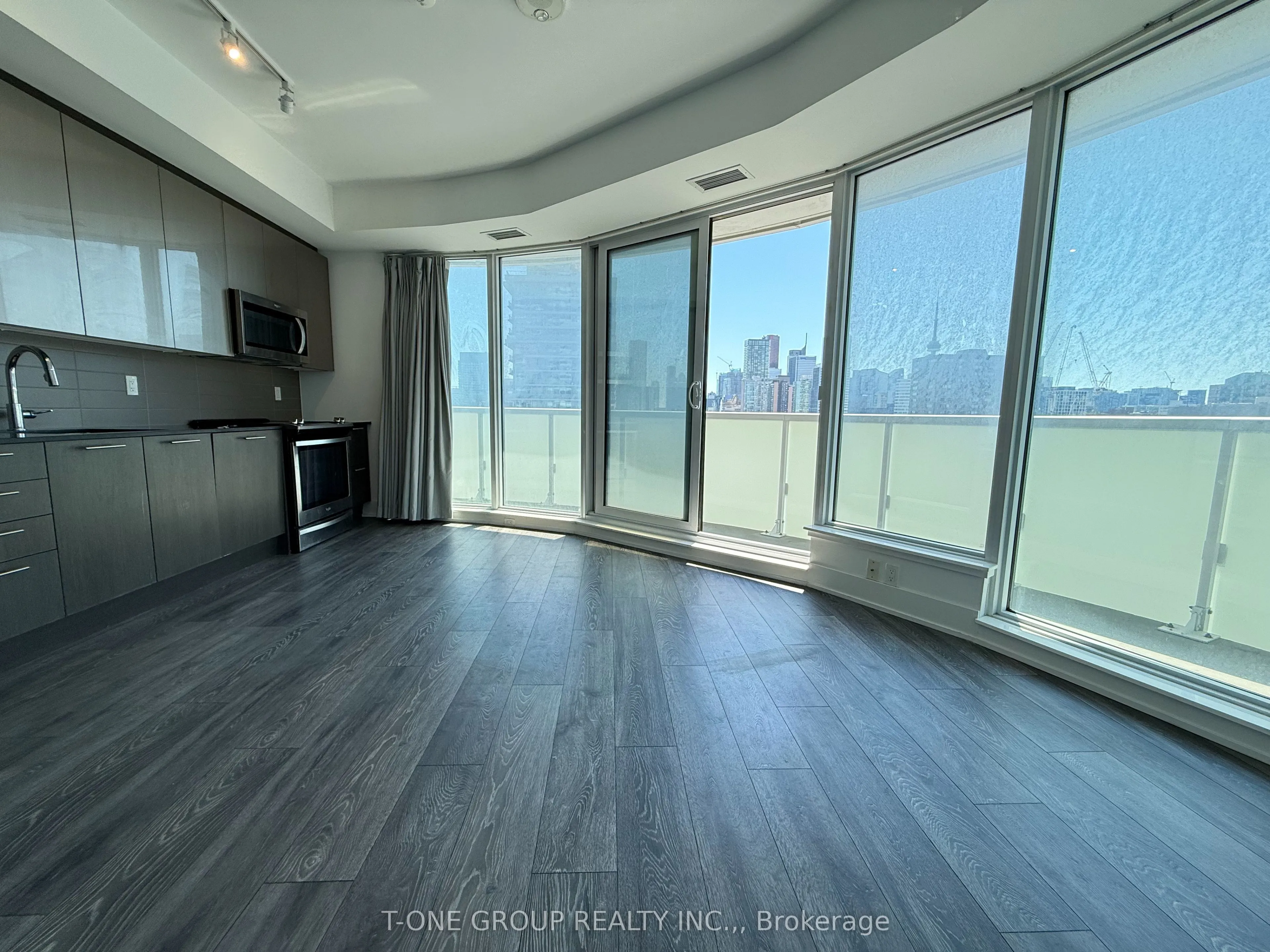 403 Church Street, #2102