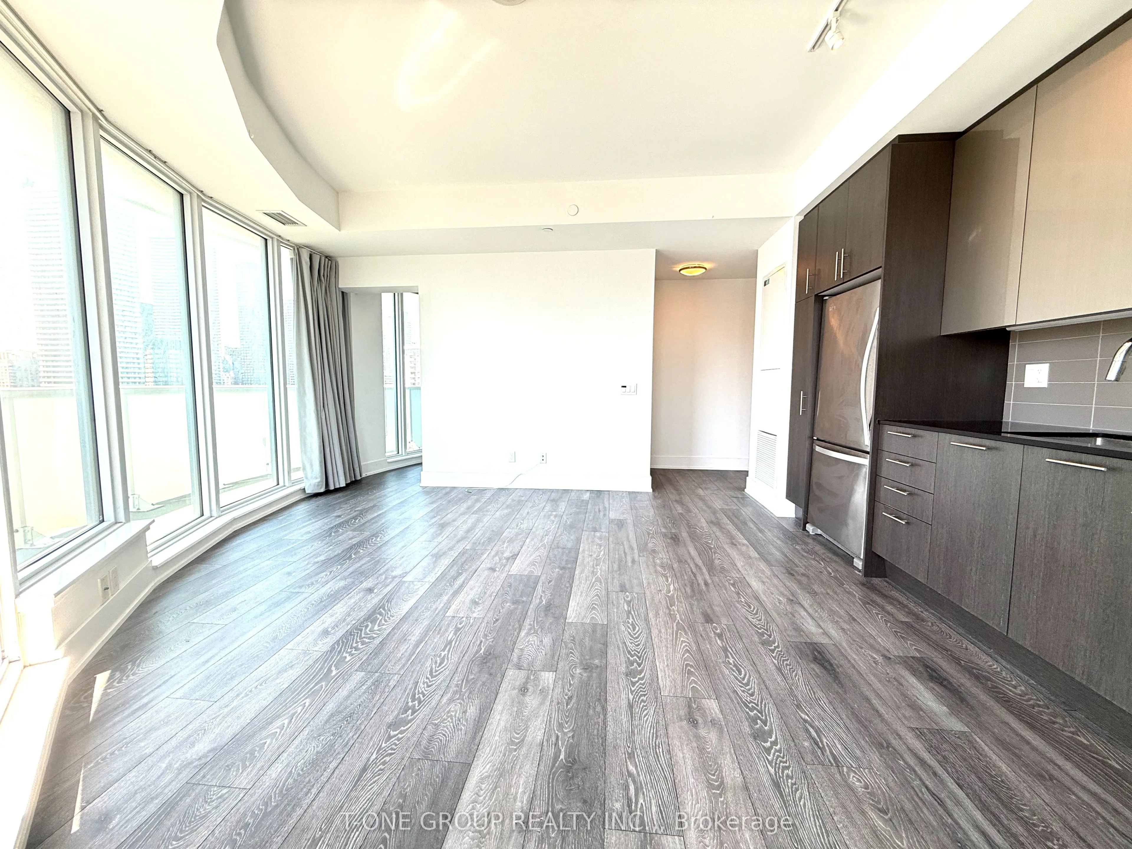 403 Church Street, #2102