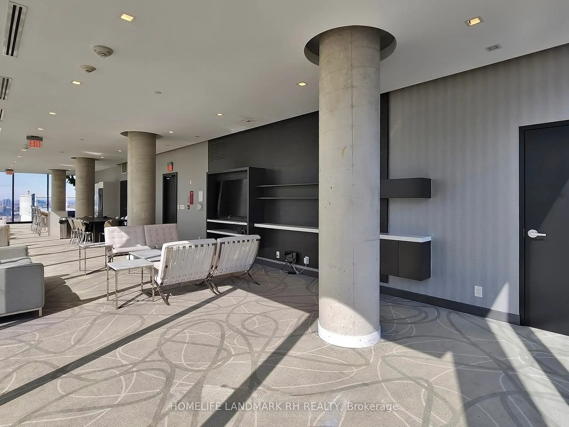 11 Charlotte Street, #2501
