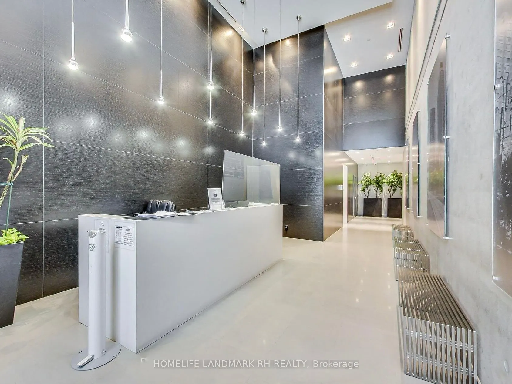 11 Charlotte Street, #2501
