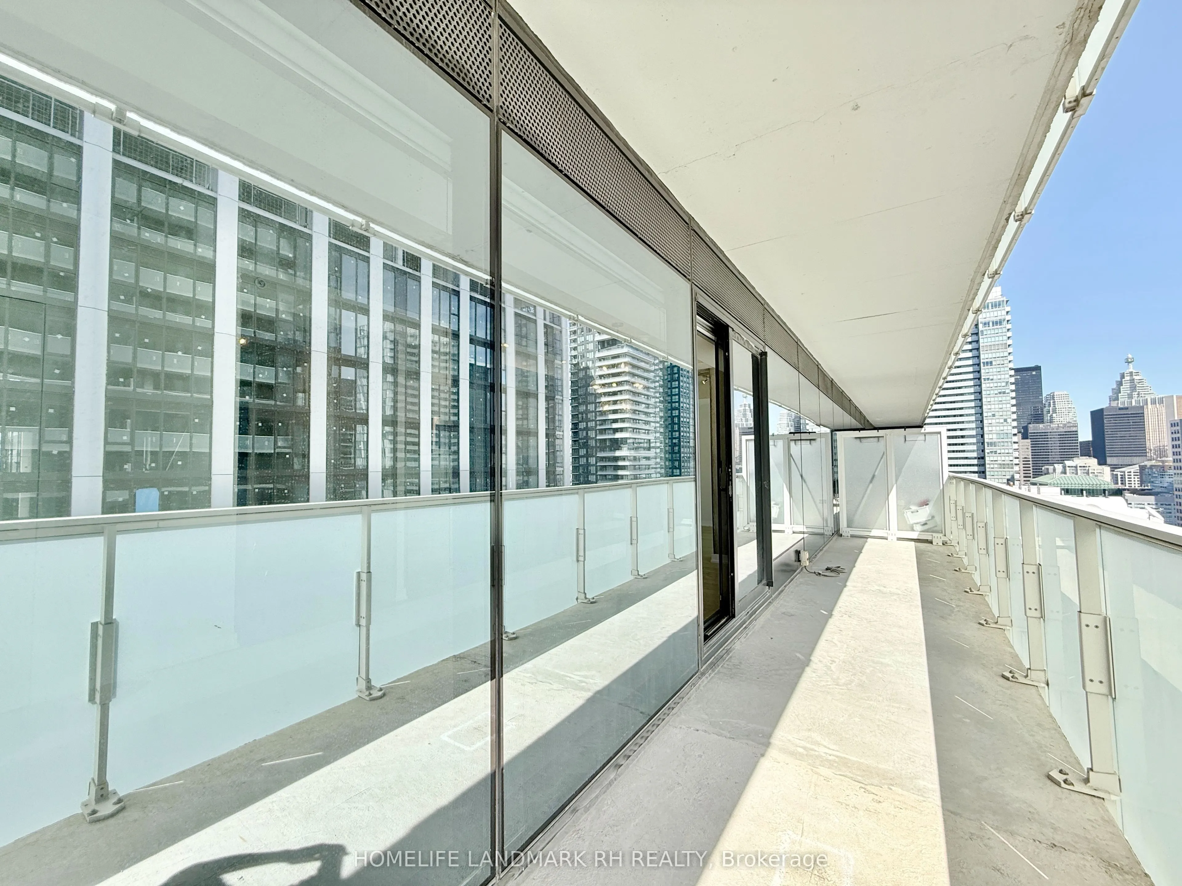 11 Charlotte Street, #2501