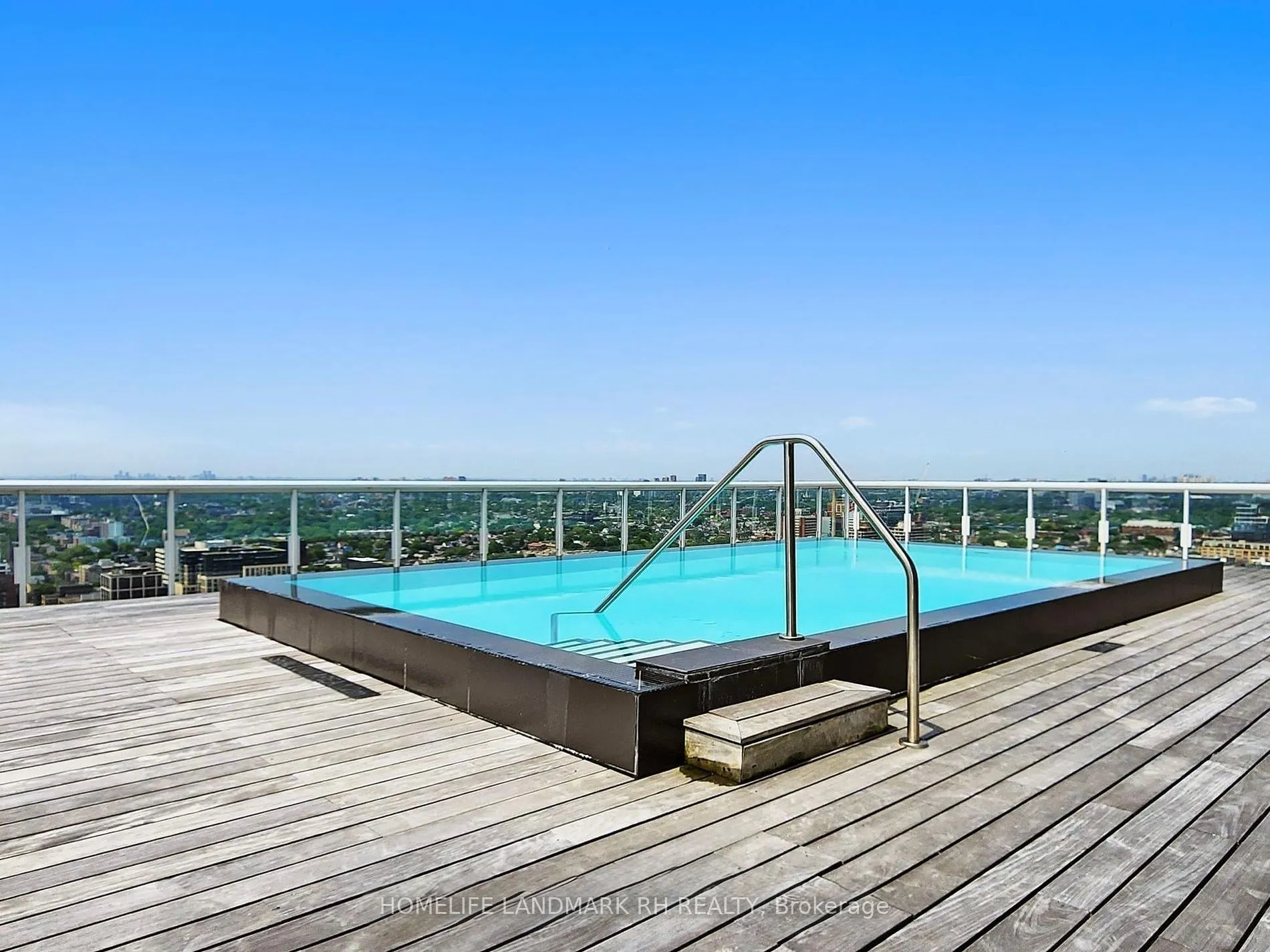 11 Charlotte Street, #2501