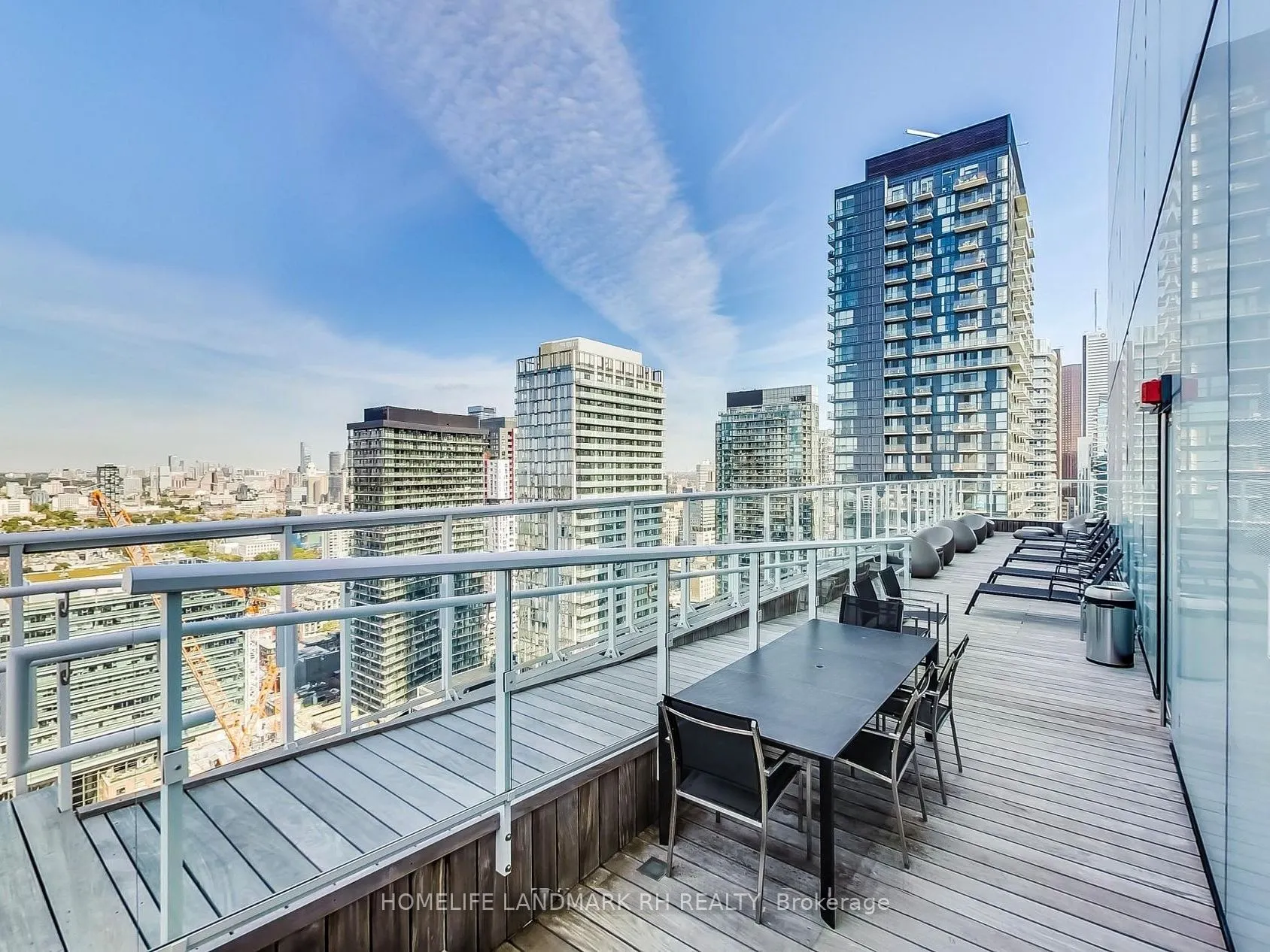 11 Charlotte Street, #2501