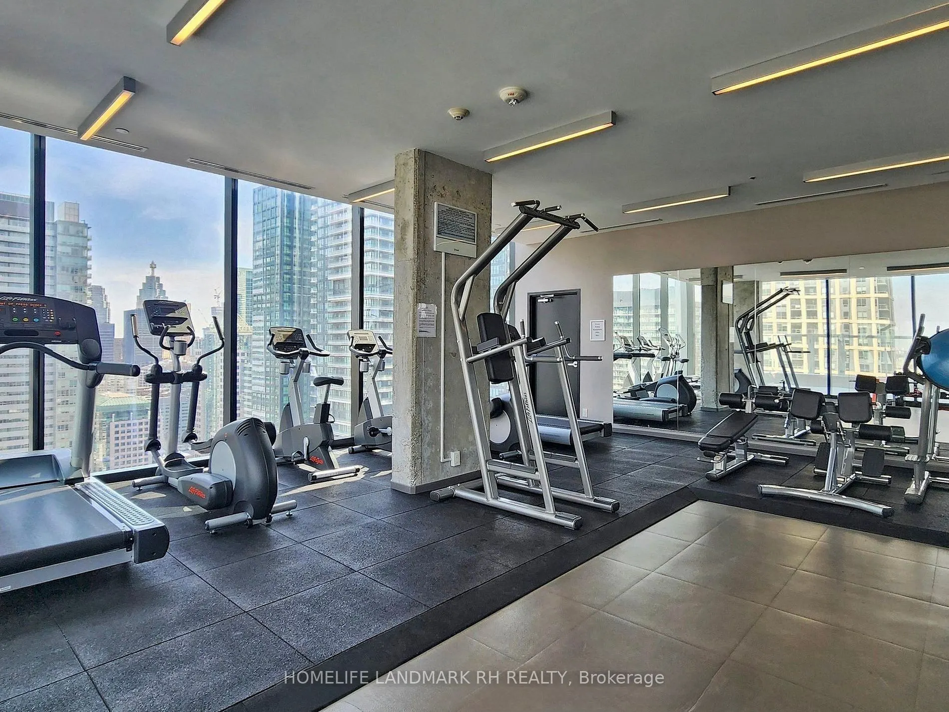 11 Charlotte Street, #2501