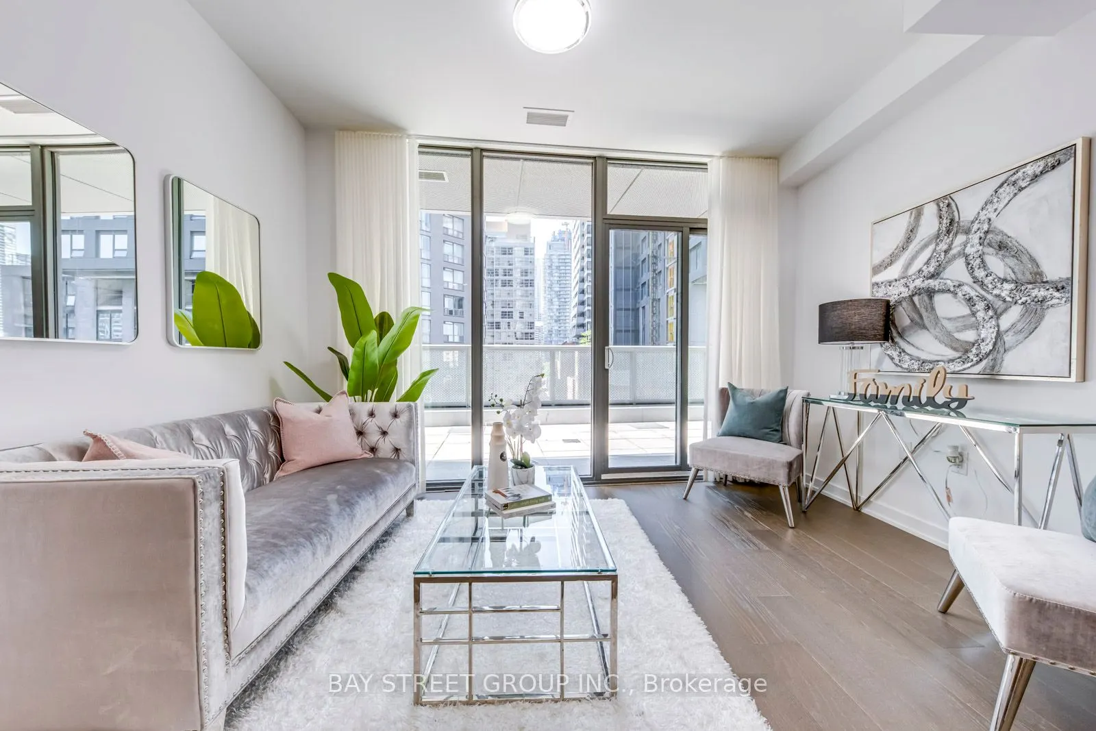 11 Wellesley Street W, #405