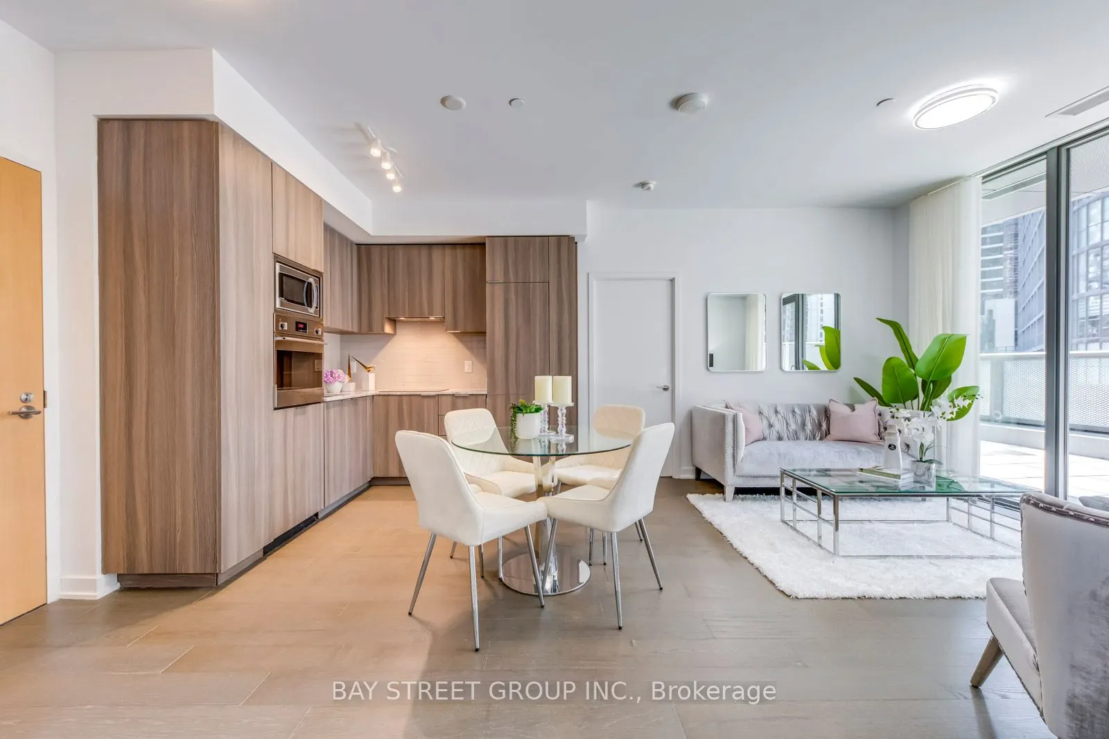 11 Wellesley Street W, #405