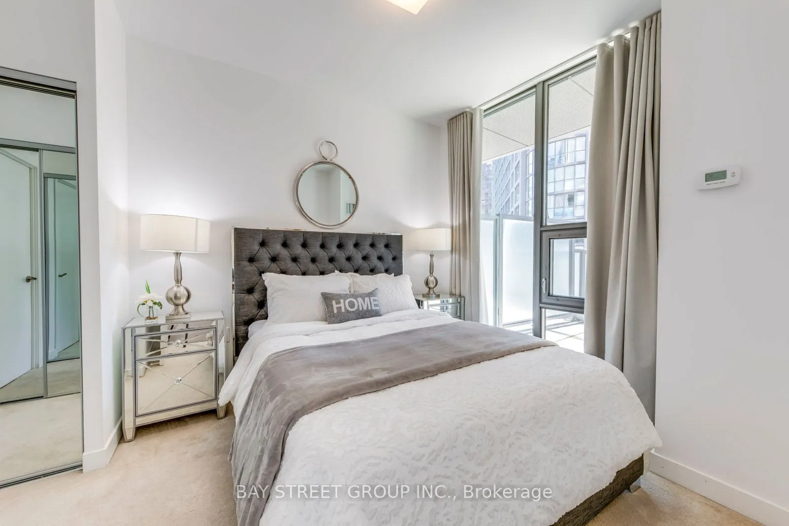 11 Wellesley Street W, #405