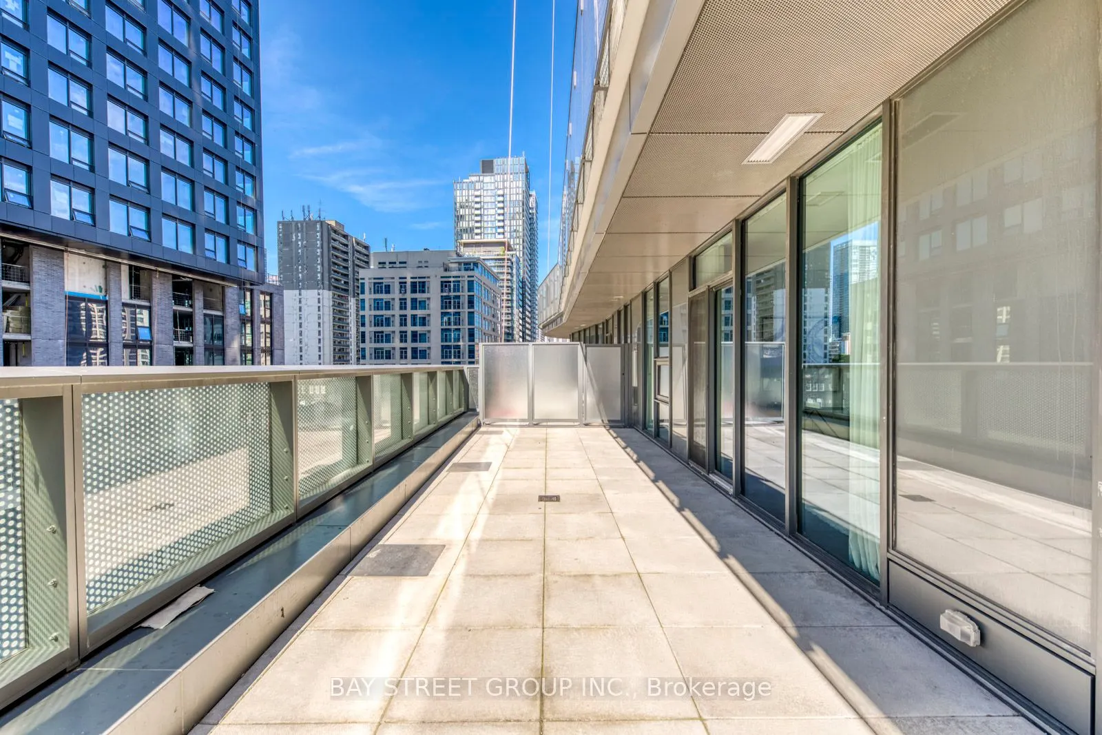 11 Wellesley Street W, #405