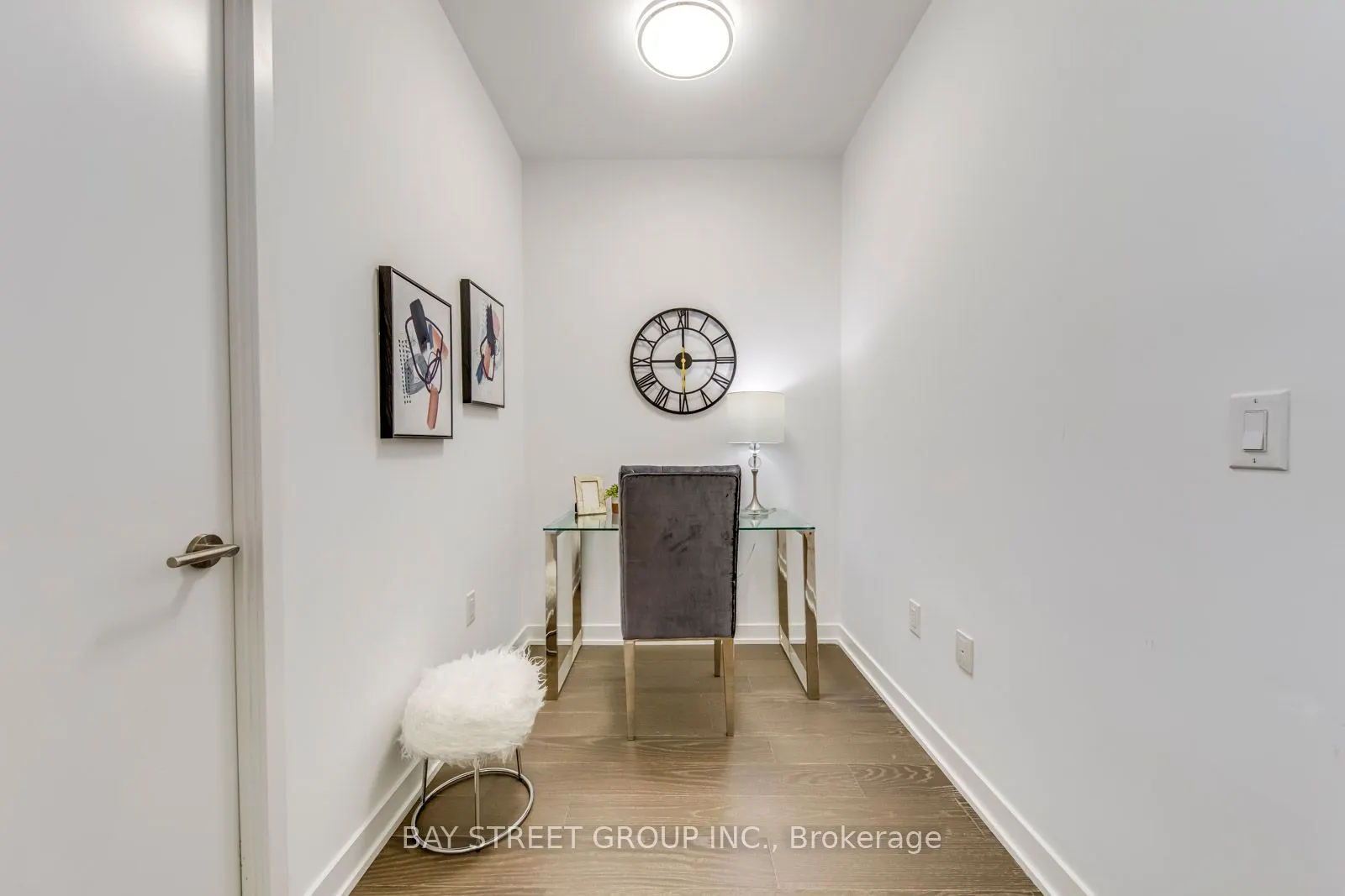 11 Wellesley Street W, #405