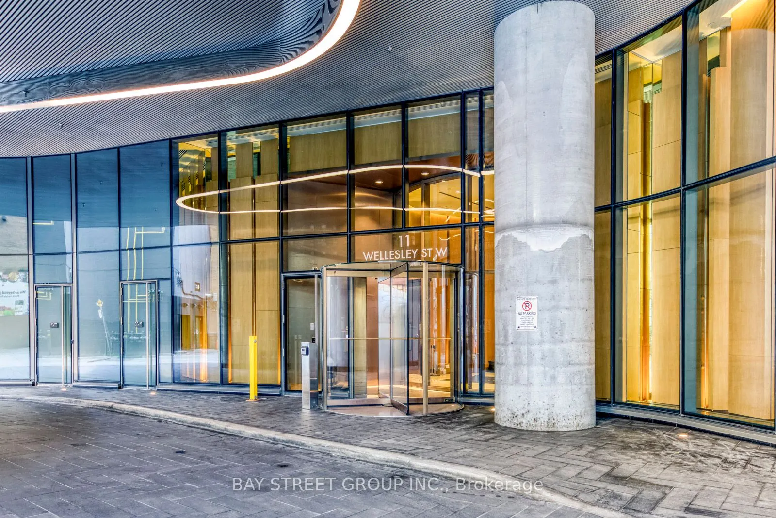 11 Wellesley Street W, #405