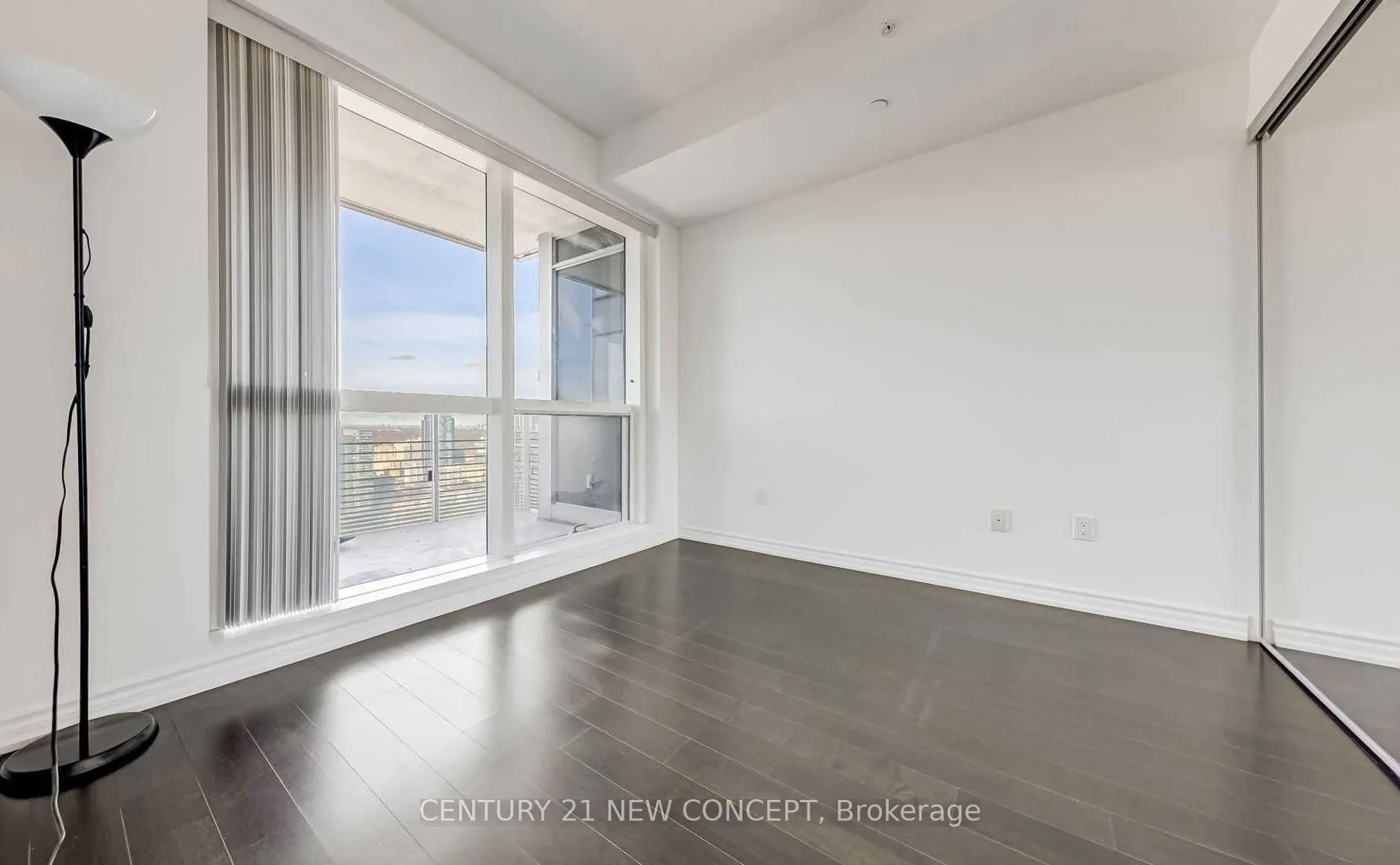 386 Yonge Street, #4201