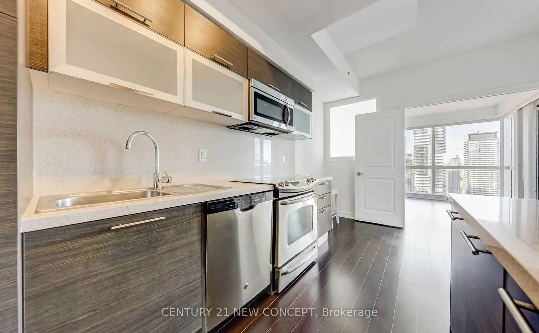 386 Yonge Street, #4201