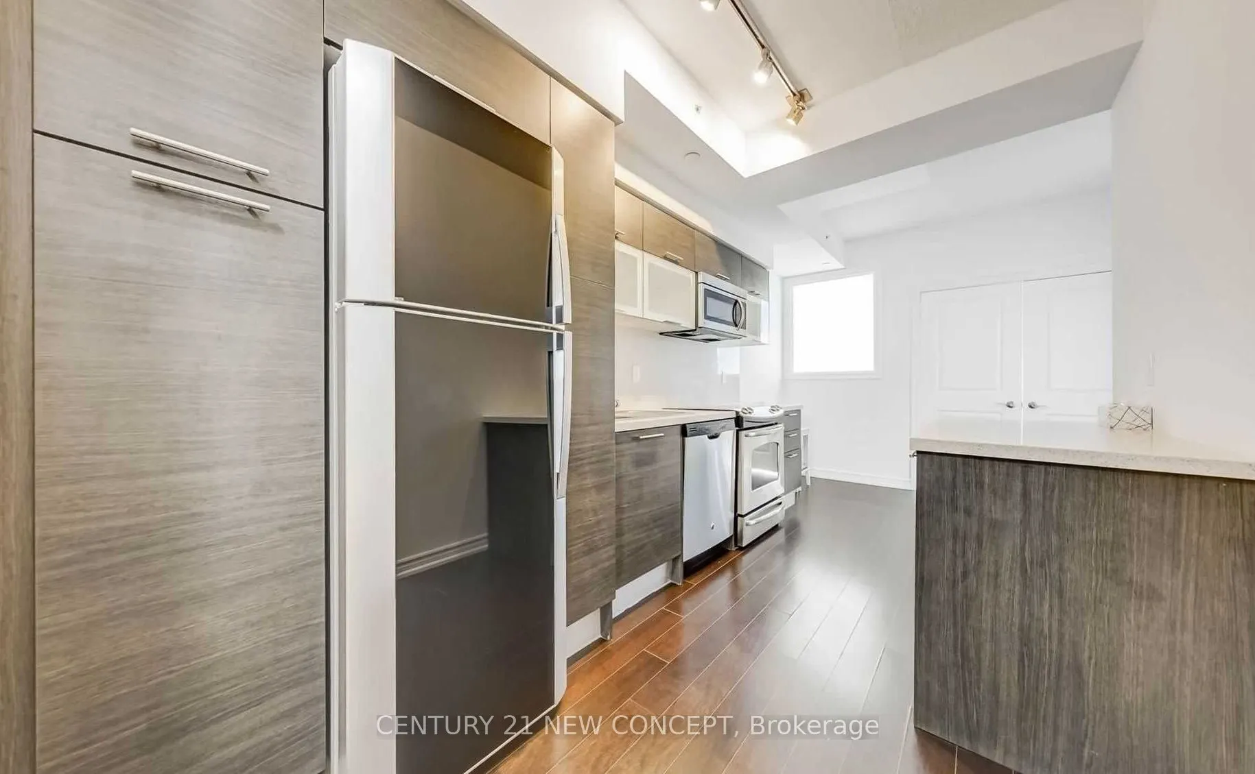 386 Yonge Street, #4201
