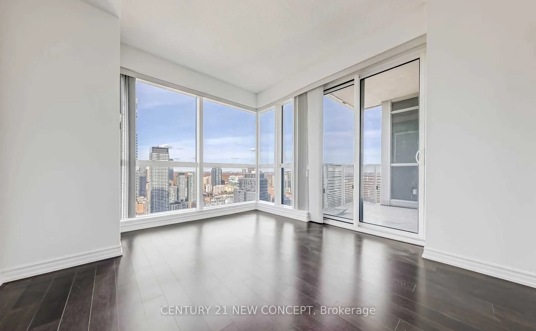 386 Yonge Street, #4201