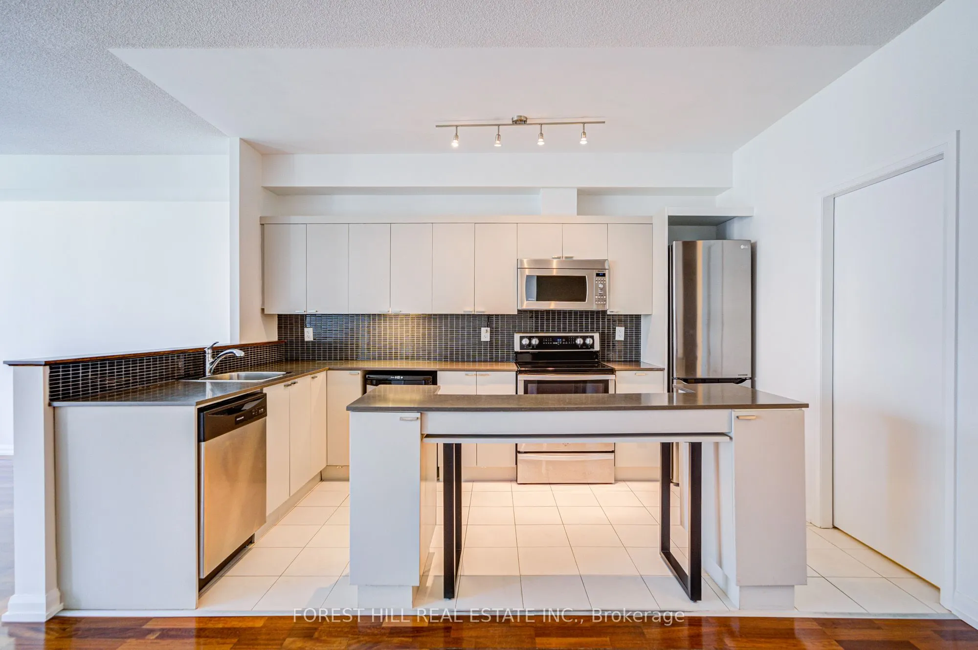 111 Elizabeth Street, #1506
