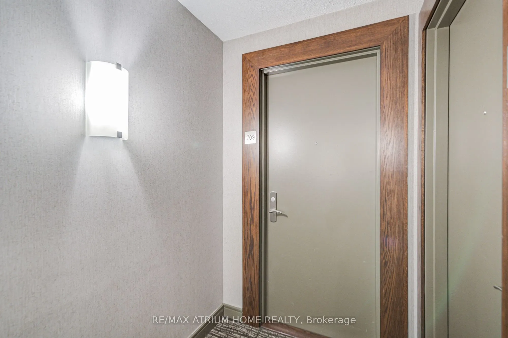 761 Bay Street, #1709