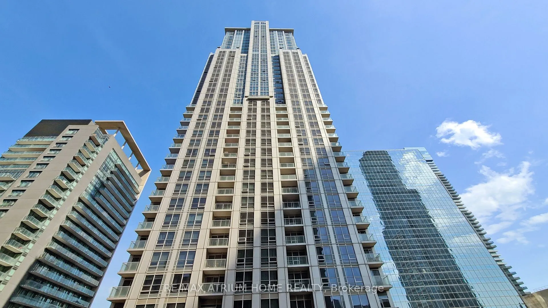761 Bay Street, #1709