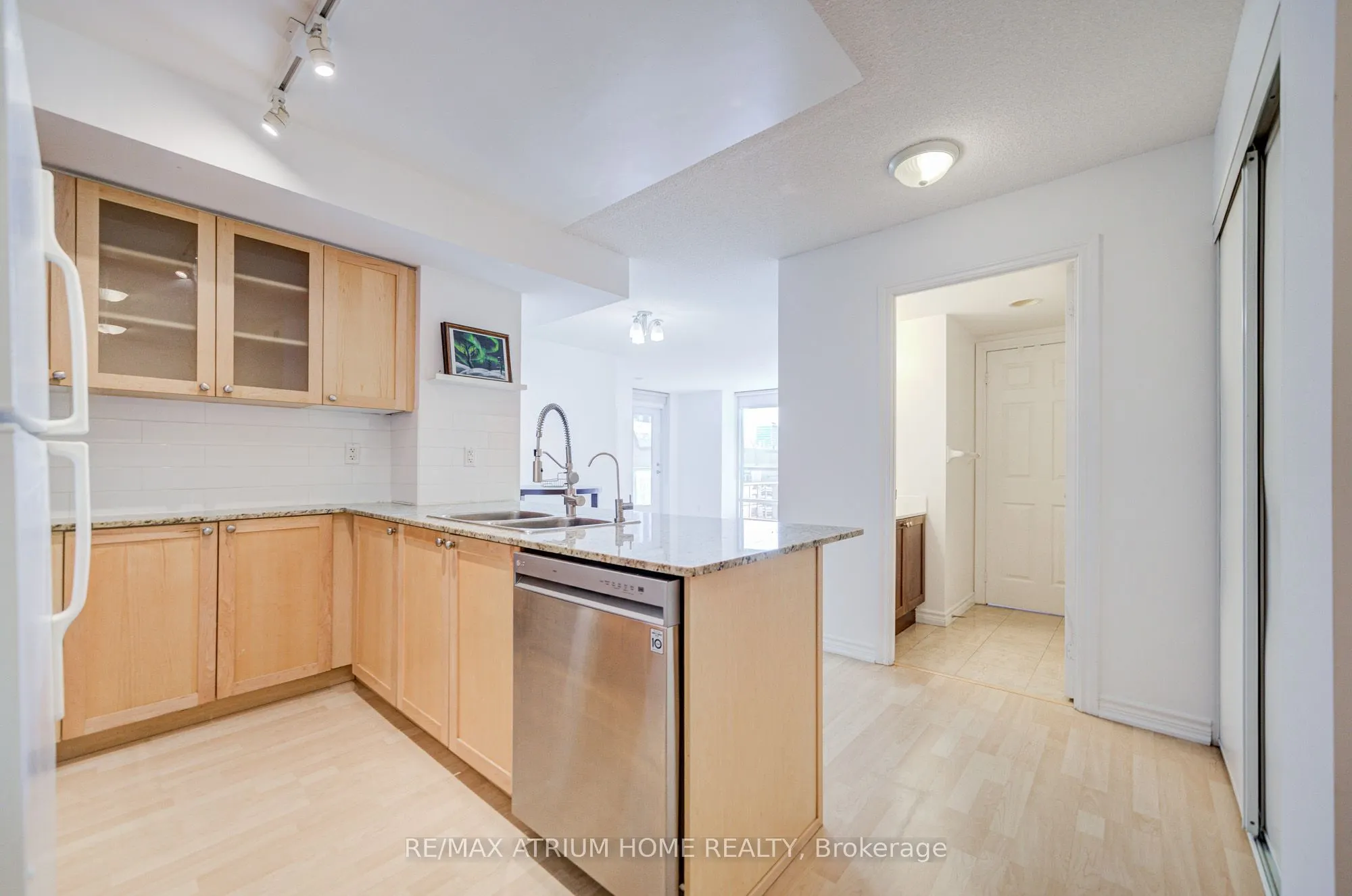 761 Bay Street, #1709