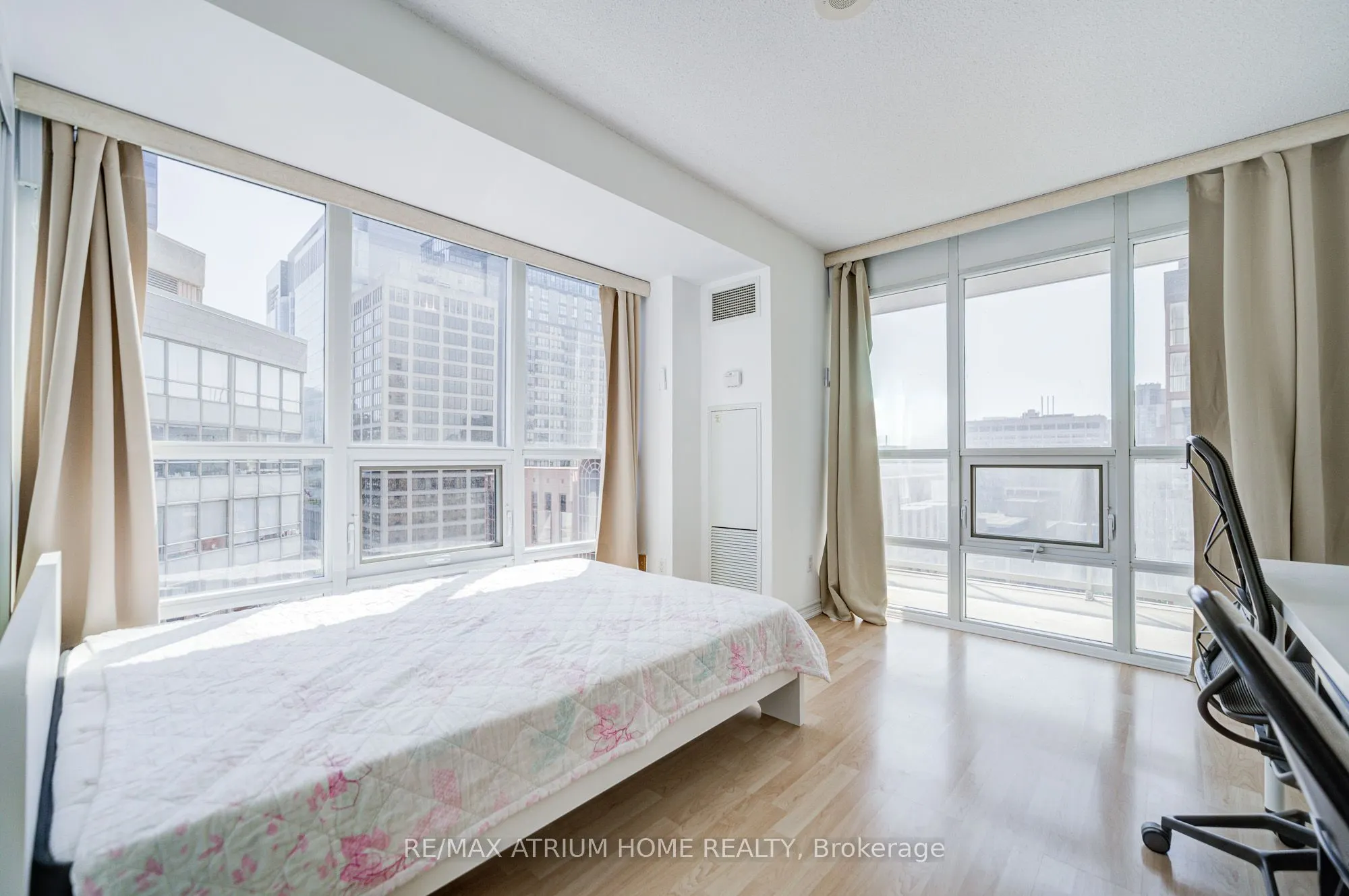 761 Bay Street, #1709