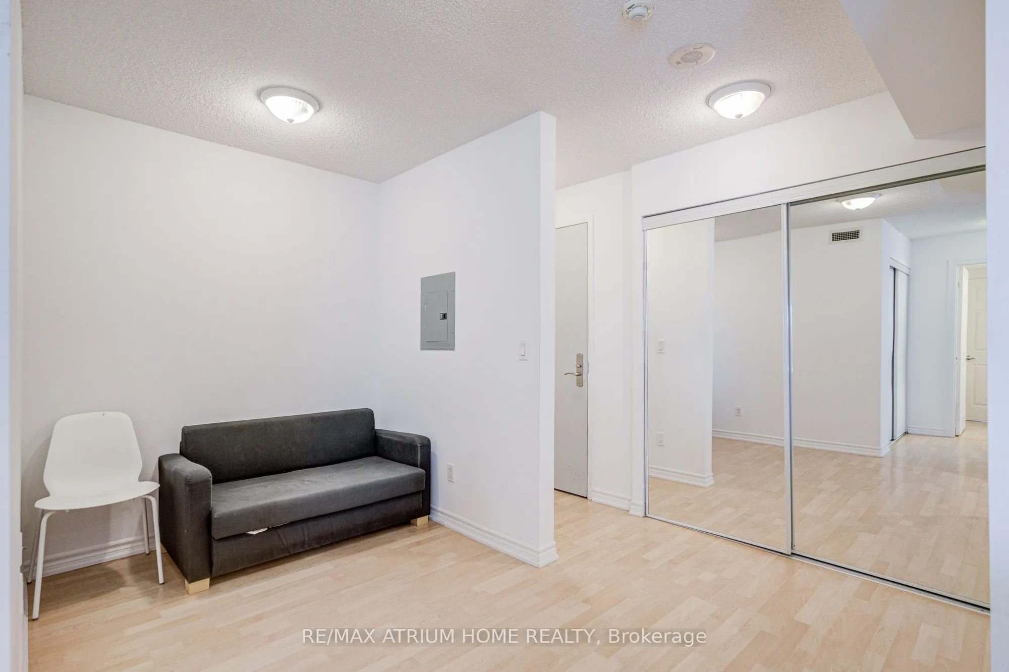 761 Bay Street, #1709