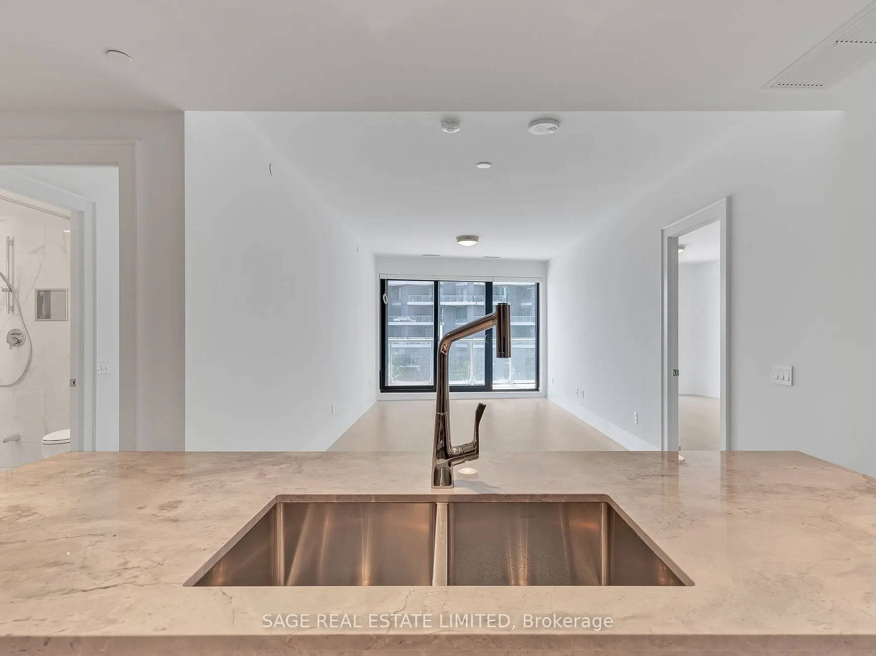 118 Merchants' Wharf, #205