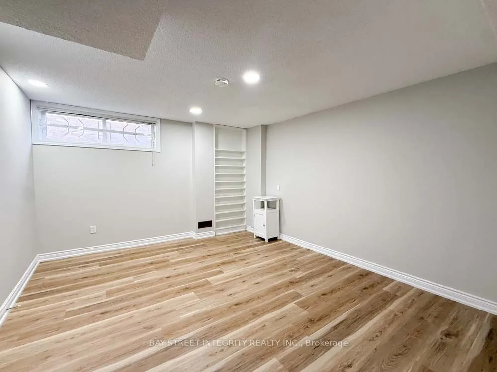 188 Olive Avenue, #Lower