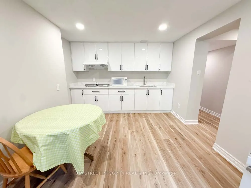 188 Olive Avenue, #Lower