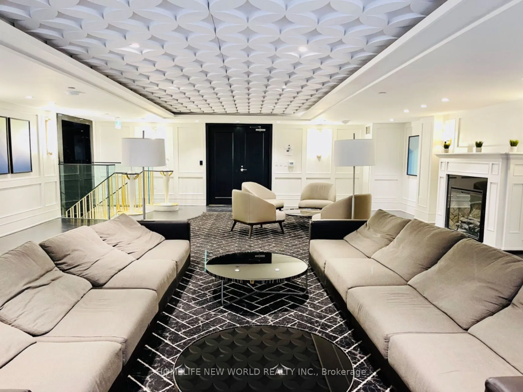 955 Bay Street, #814