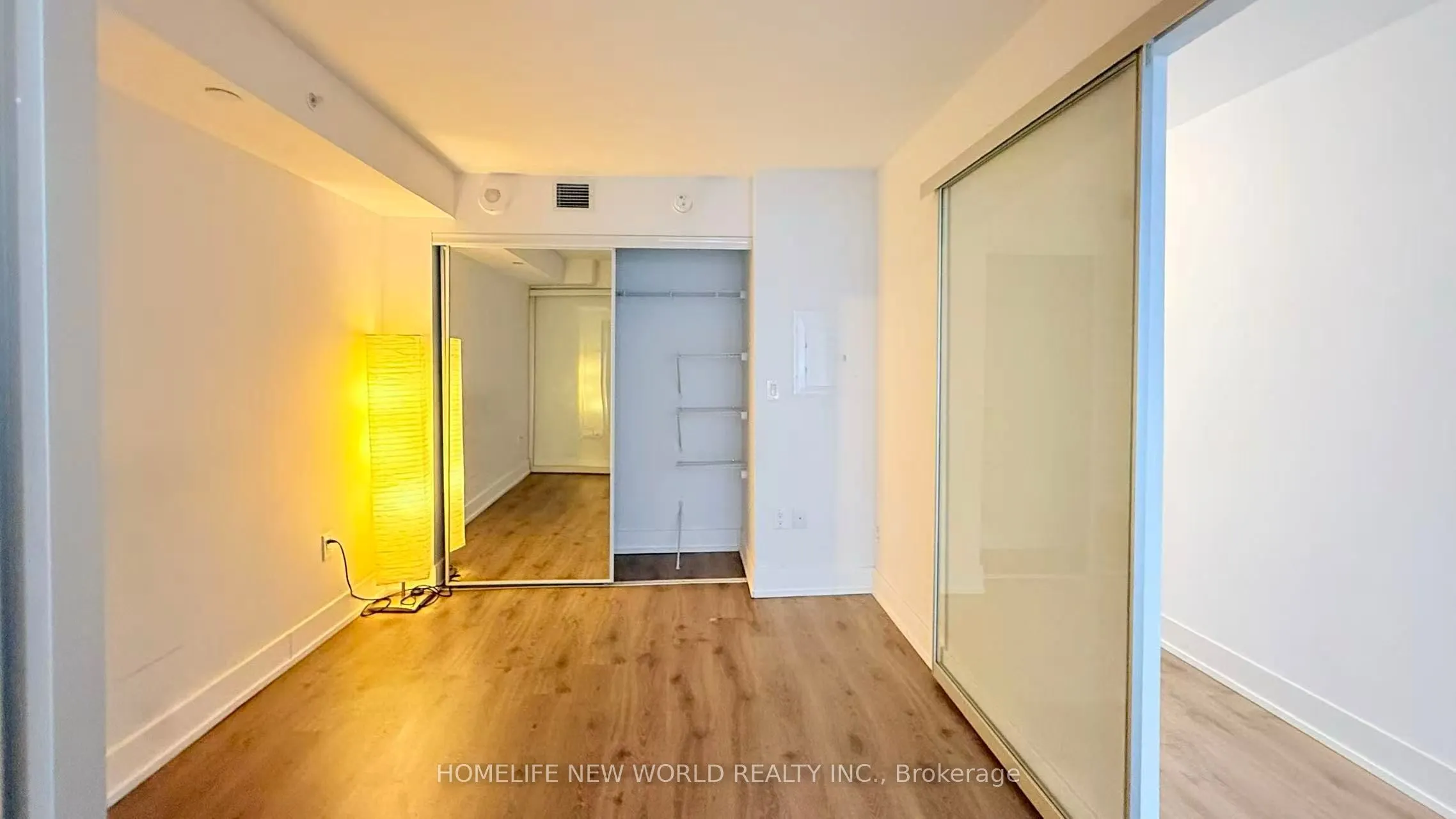 955 Bay Street, #814
