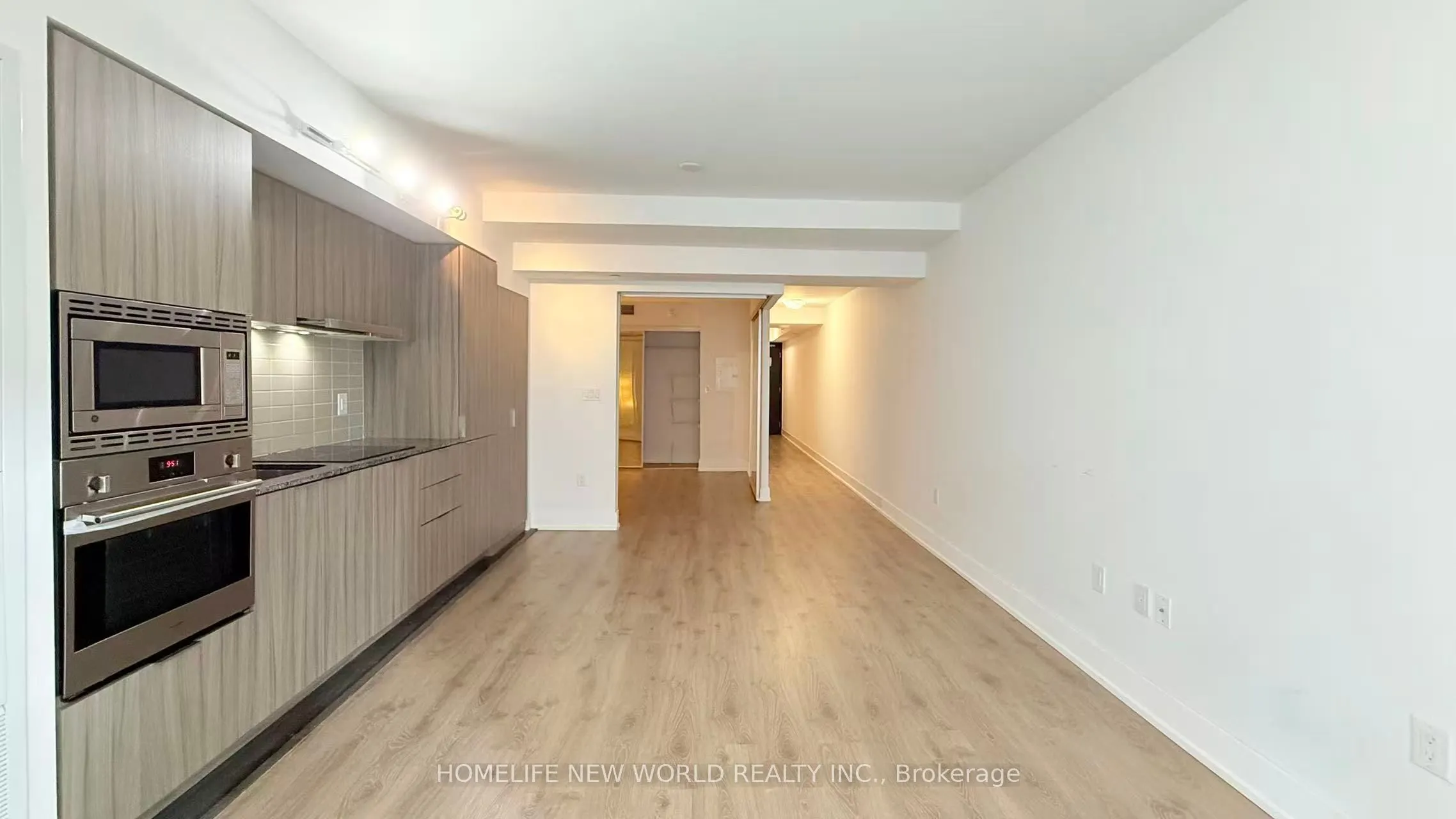 955 Bay Street, #814
