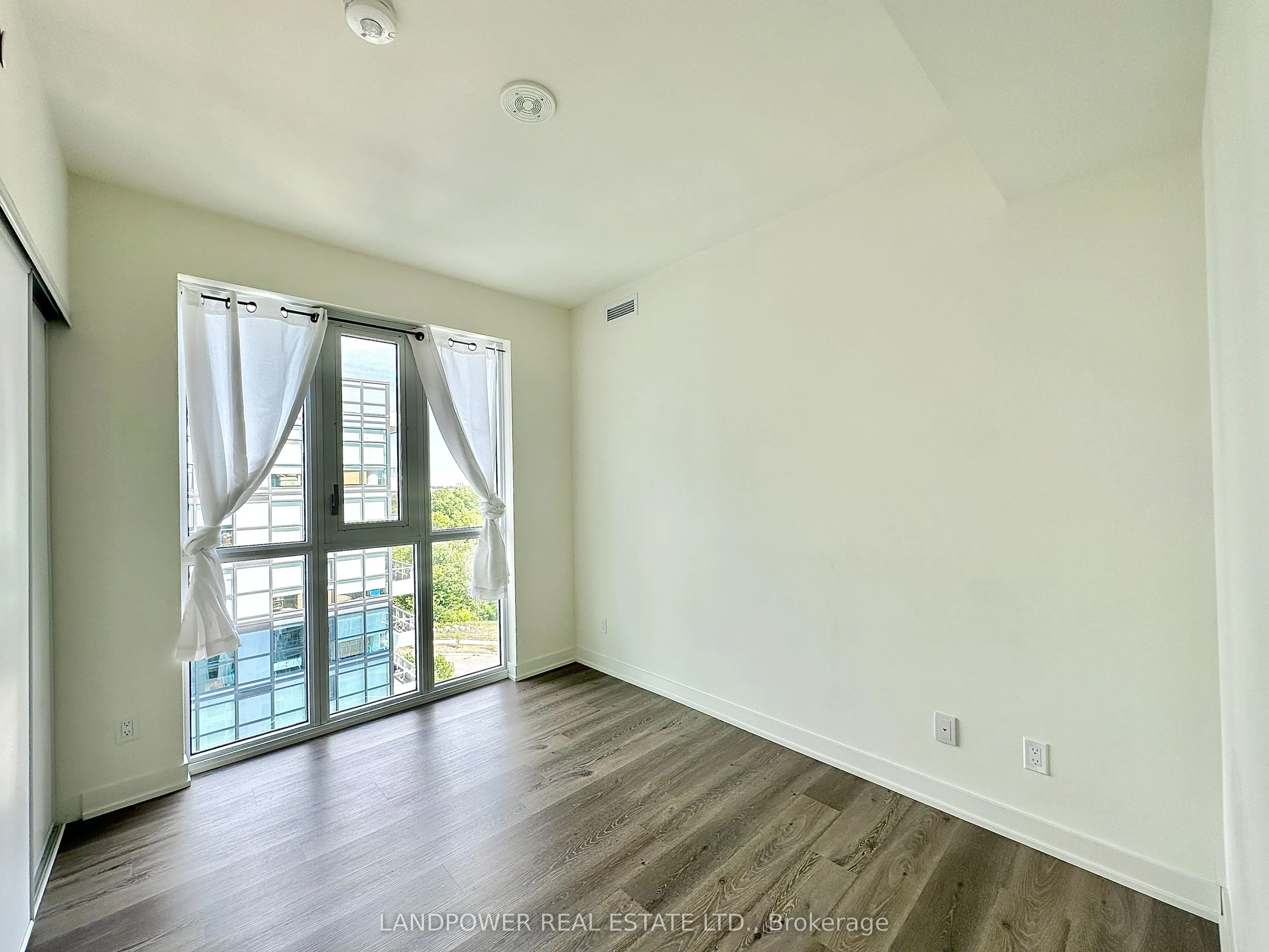 10 Deerlick Court, #1011
