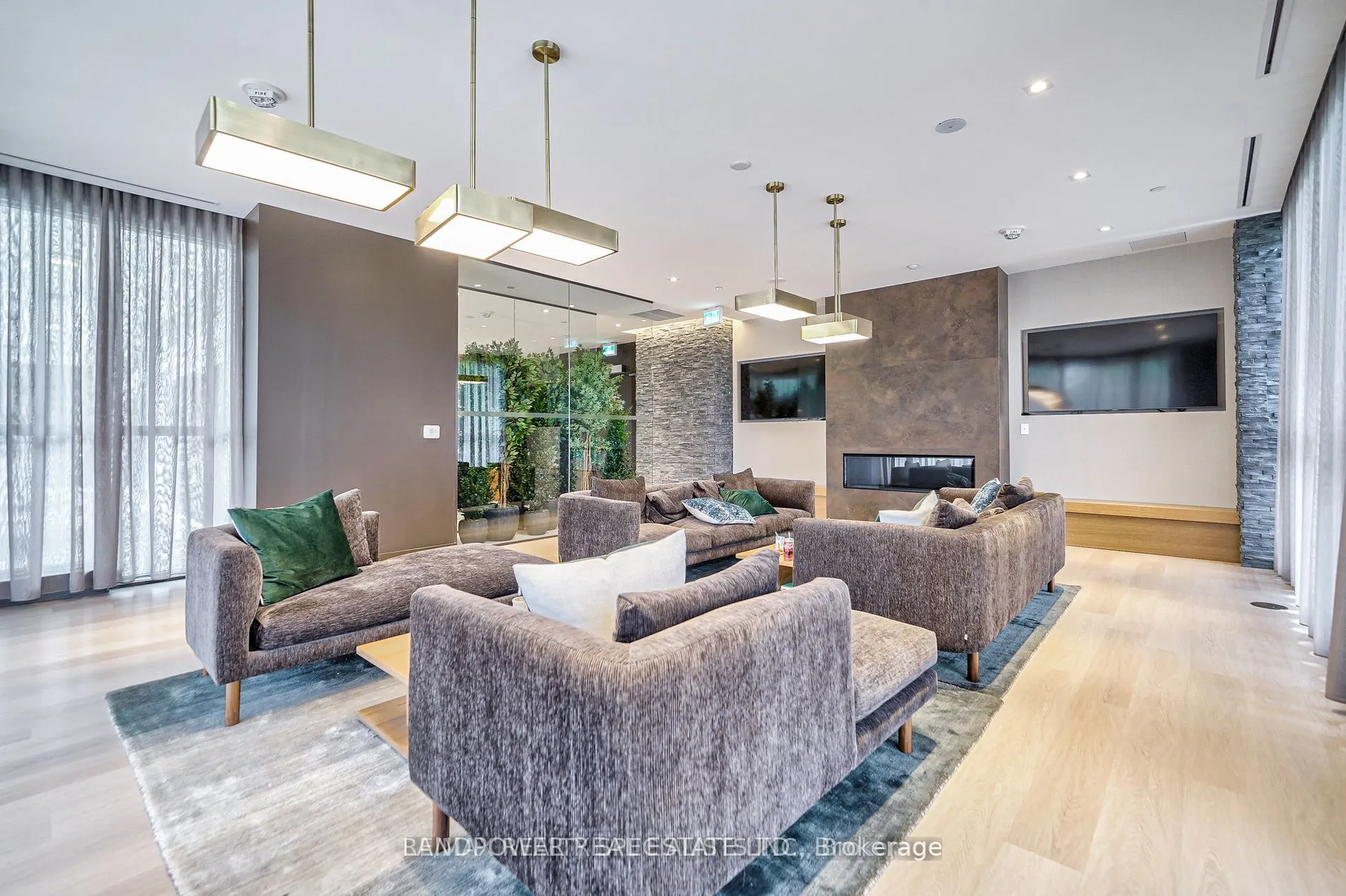 10 Deerlick Court, #1011