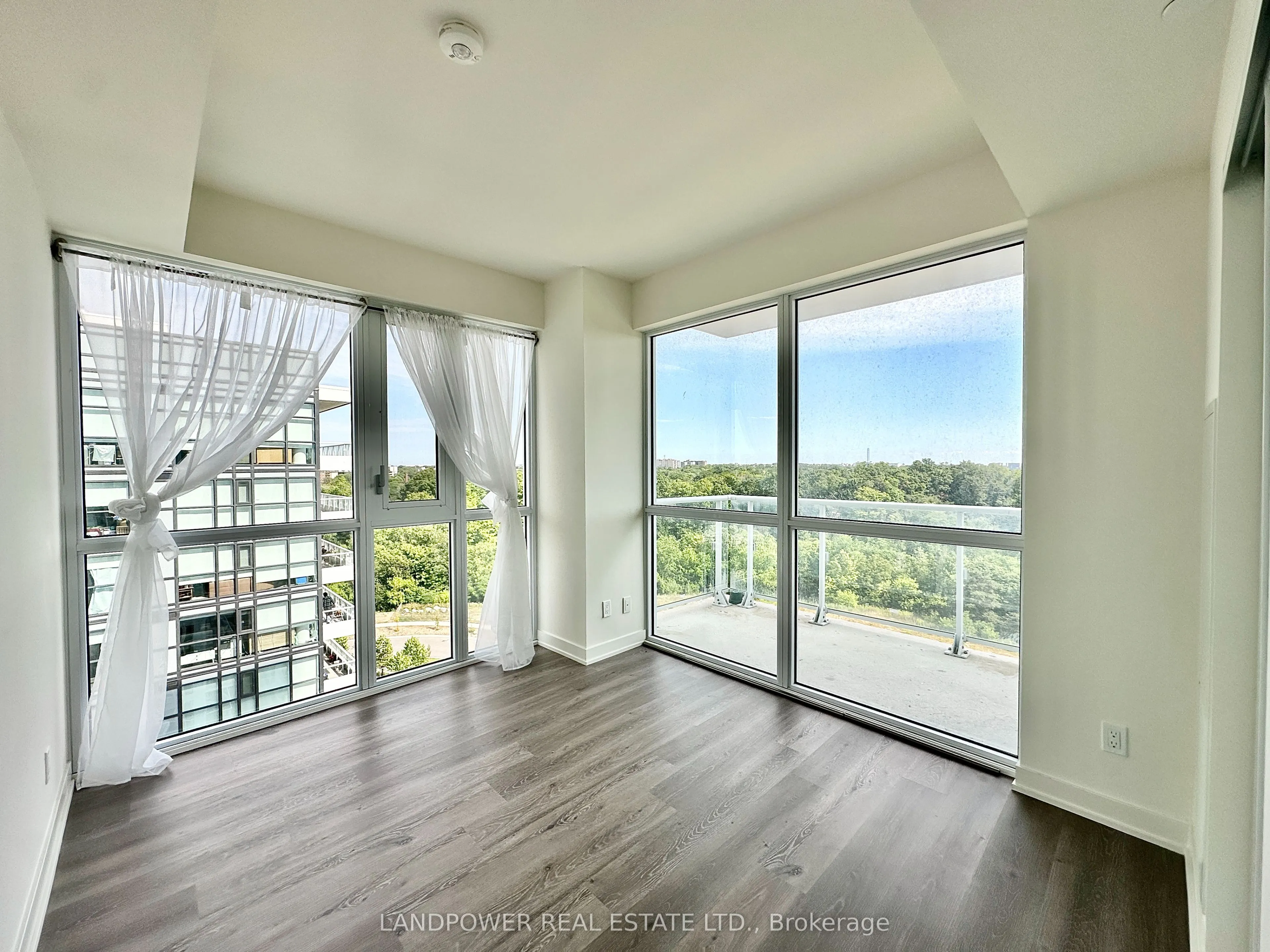 10 Deerlick Court, #1011