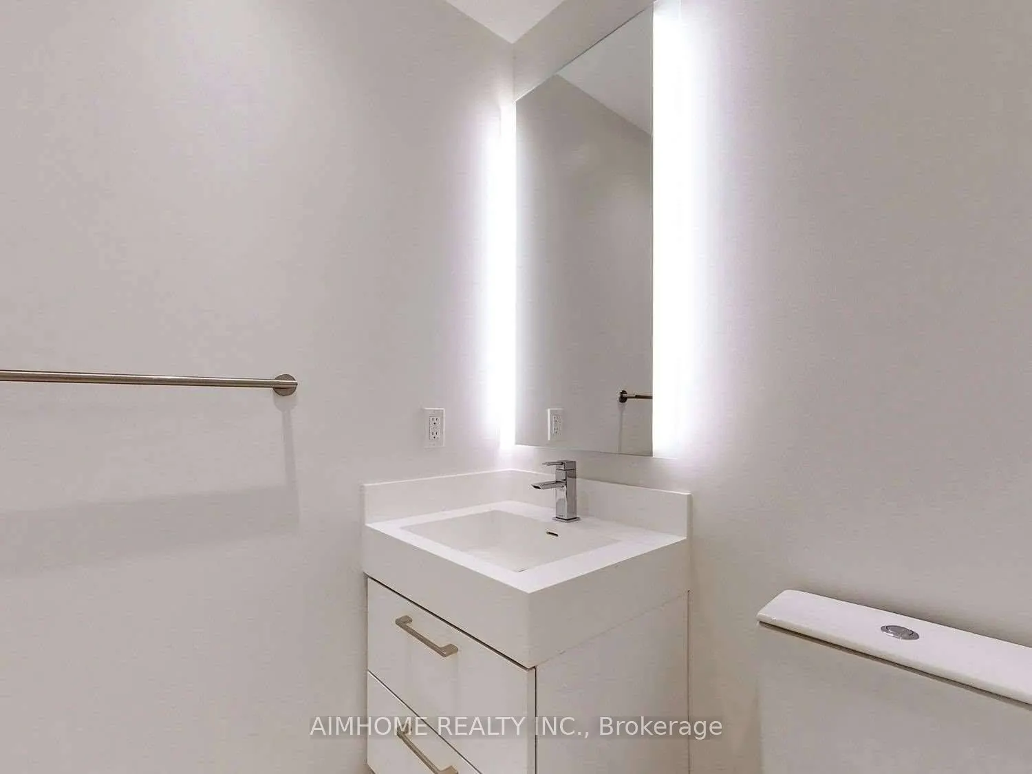 1 Yorkville Avenue, #1101