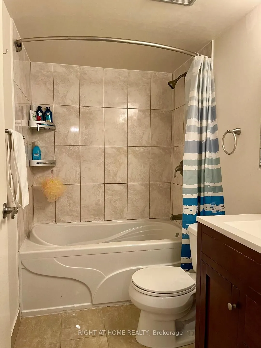 633 Bay Street, #1702