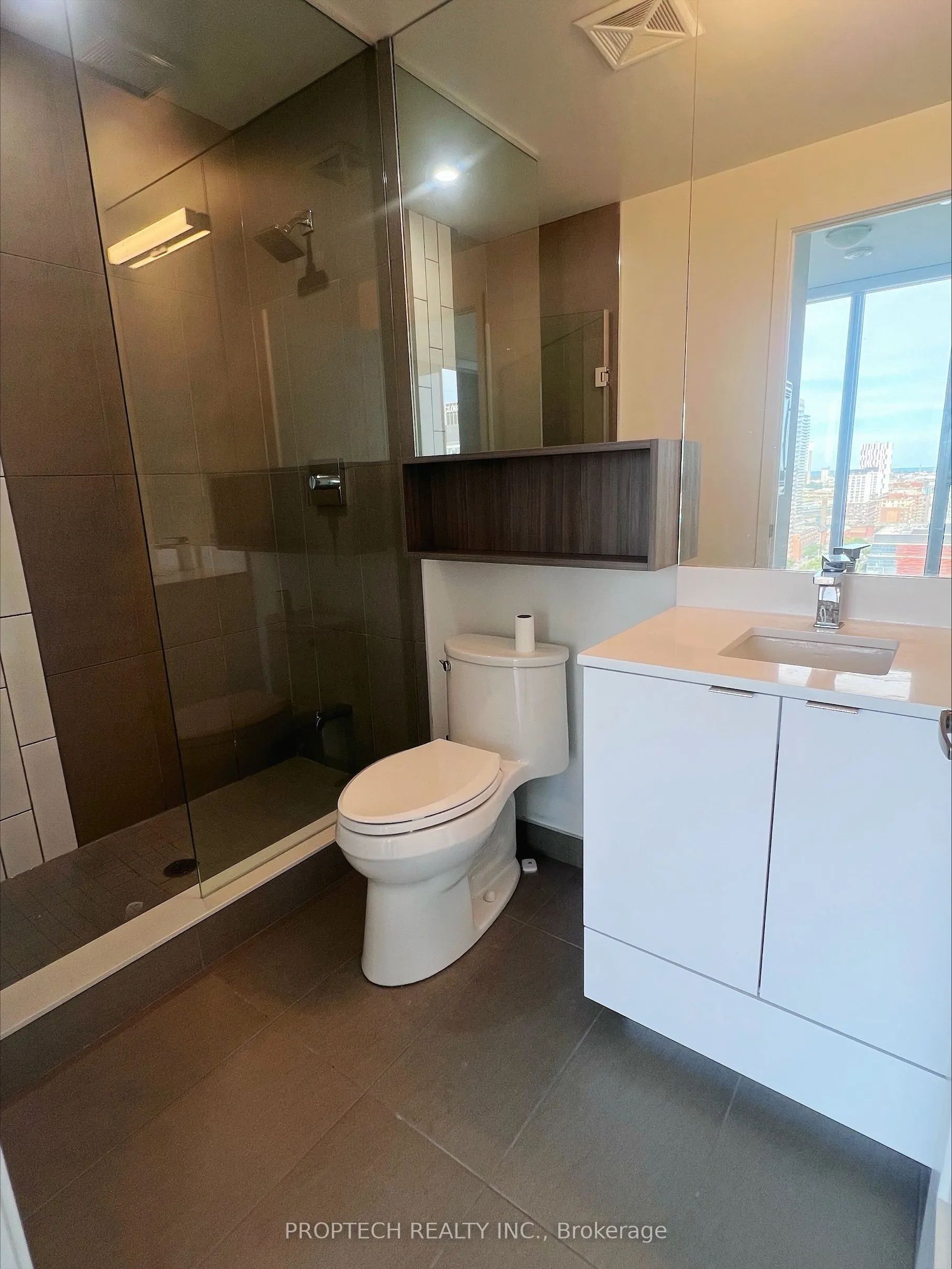 70 Princess St Street E, #1912
