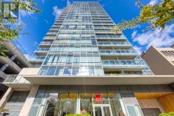 22 Wellesley Street E, #1602