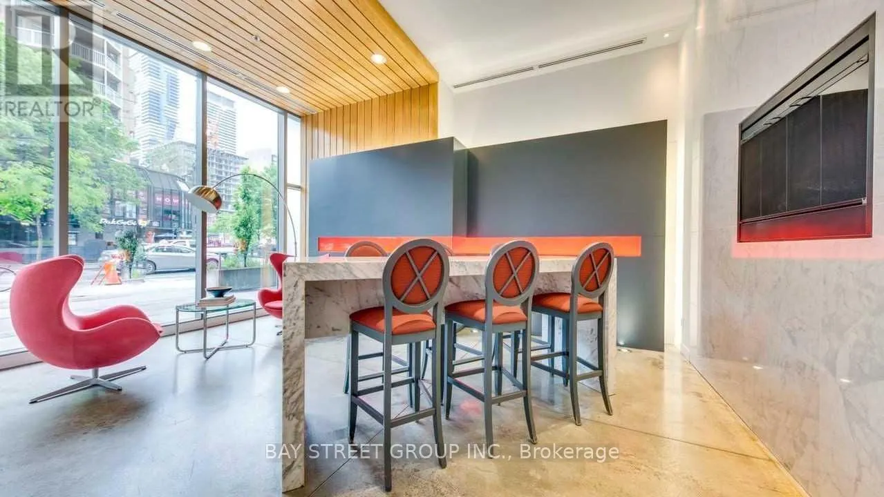 22 Wellesley Street E, #1602