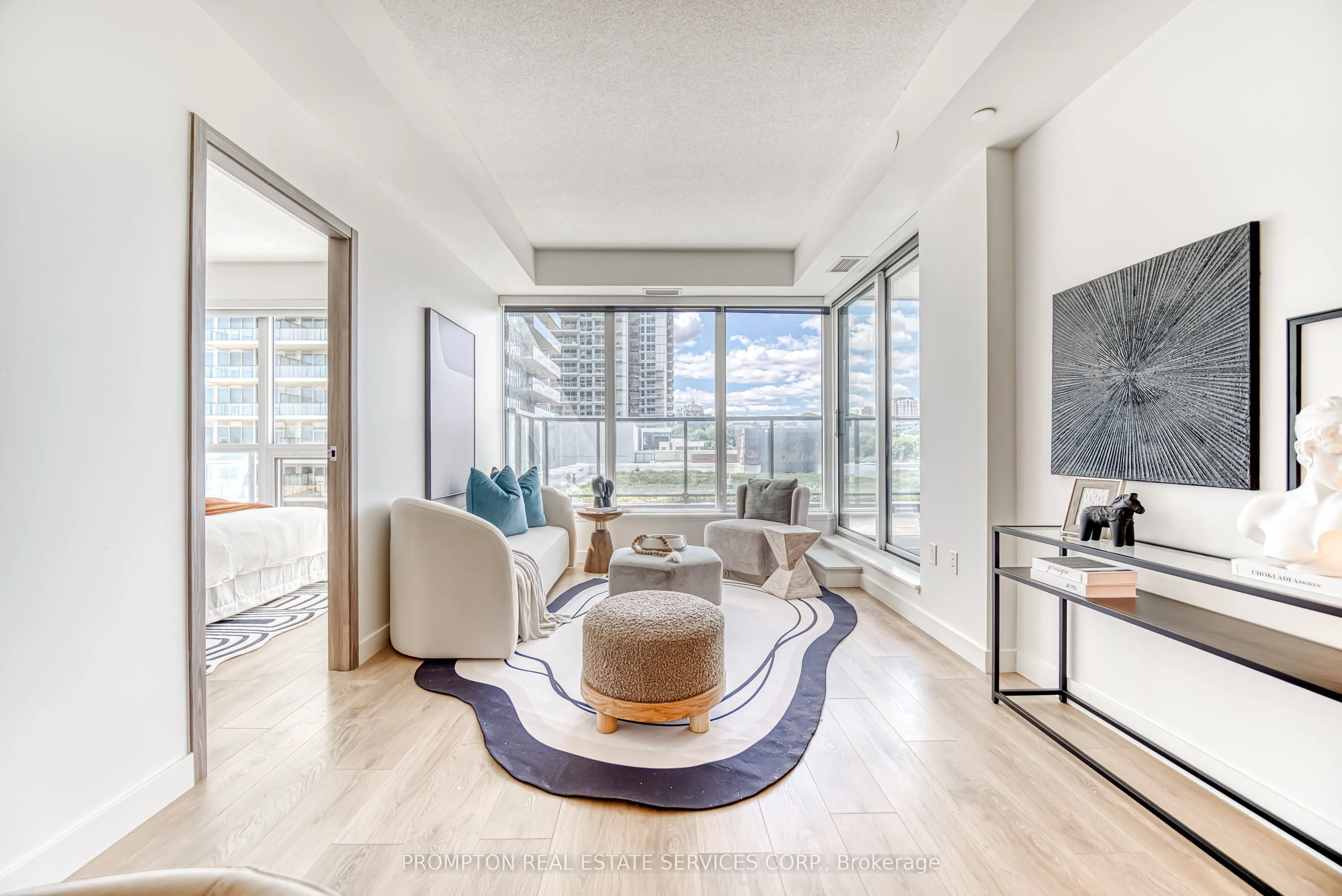 95 Mcmahon Drive, #609