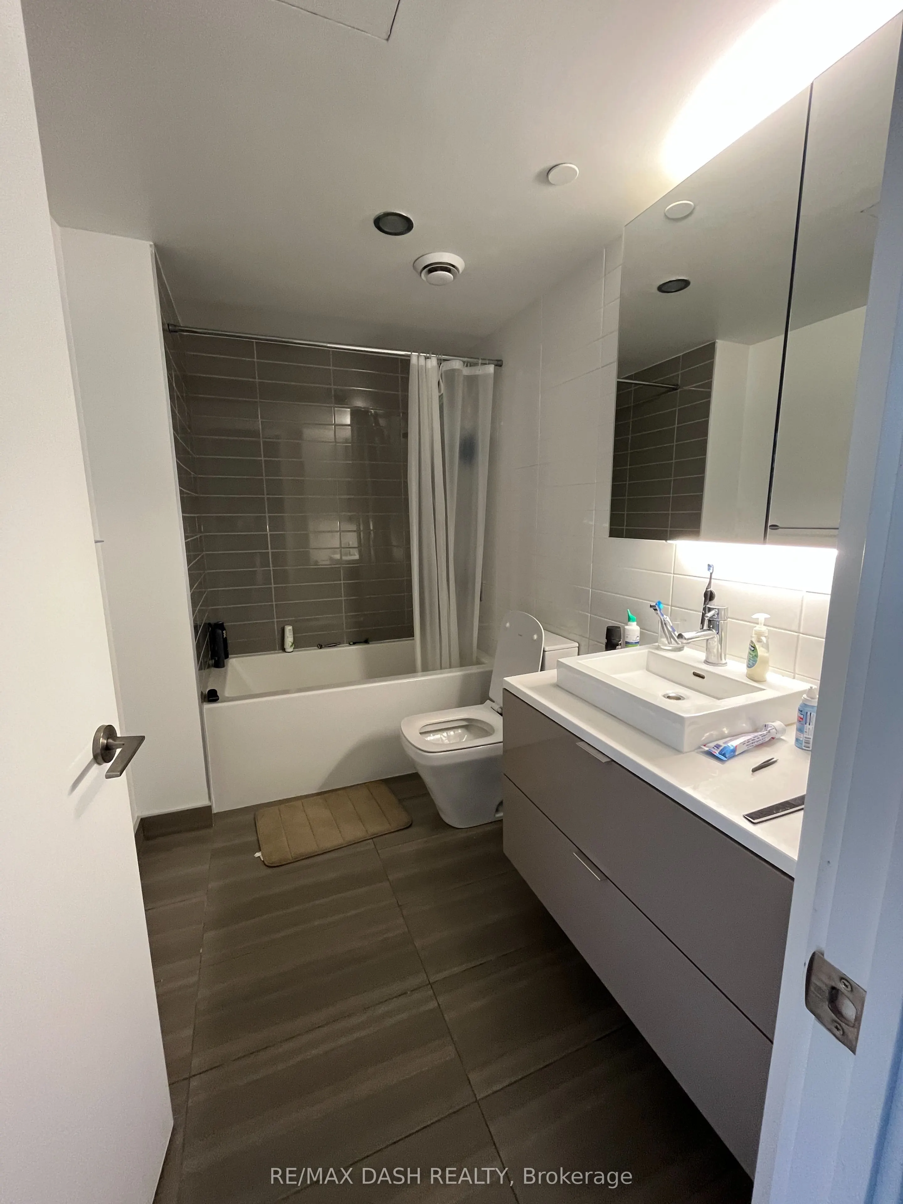 170 Bayview Avenue, #1203