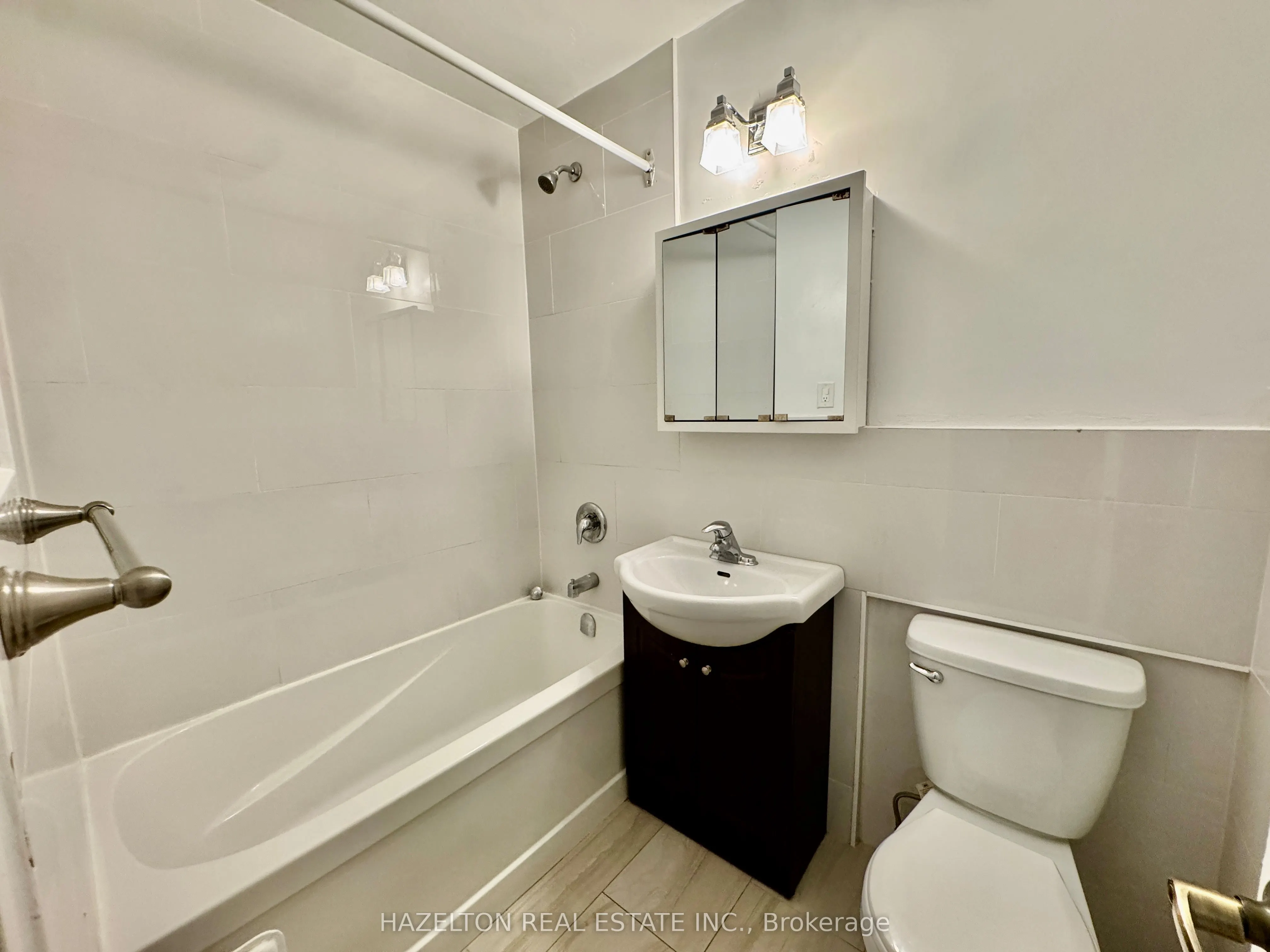 88 Wellesley Street E, #102